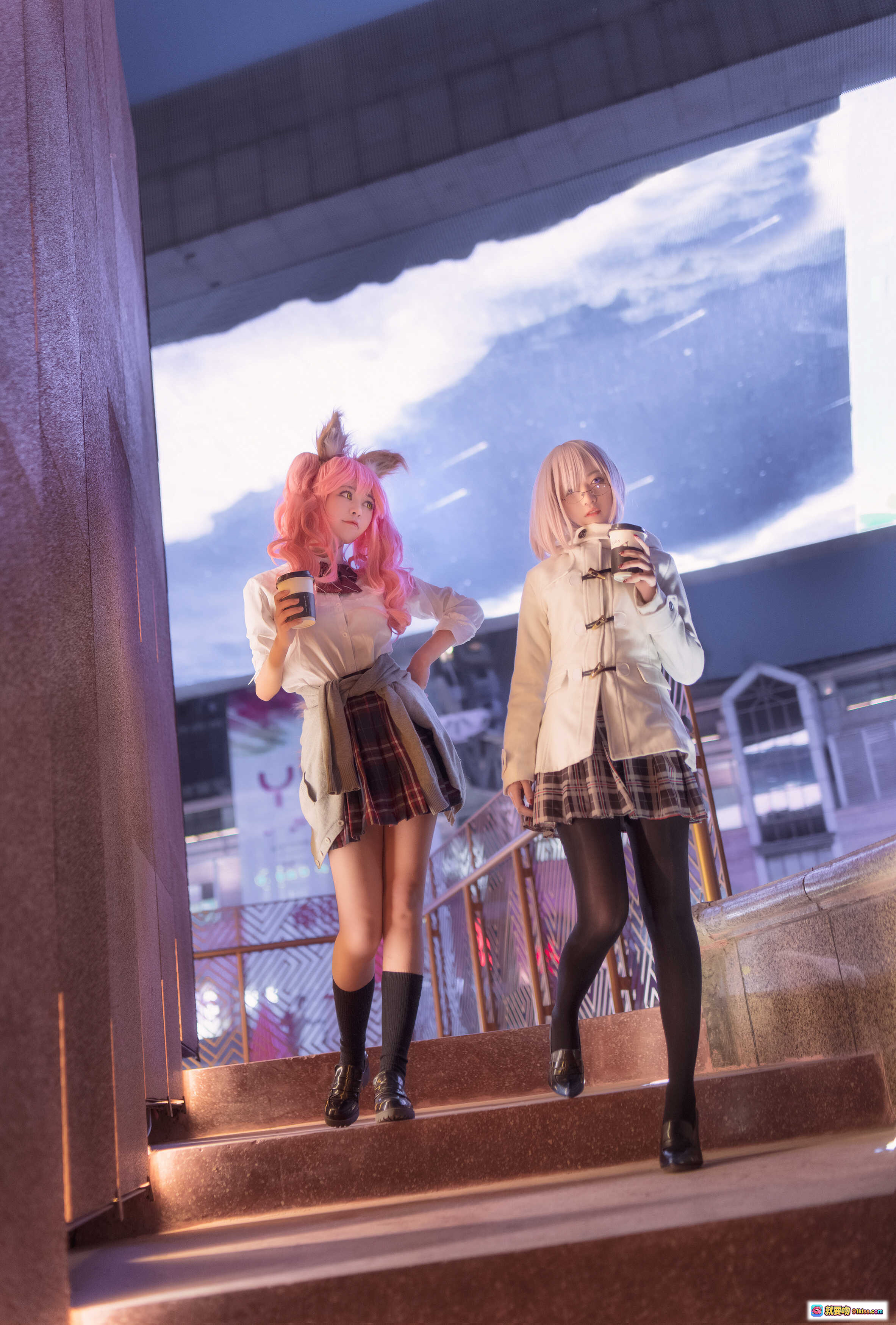 图片[4] - Shika小鹿鹿NO.015玛修cosplay紫发眼镜少女街拍喝咖啡写真33P高清图集 - 就要吻