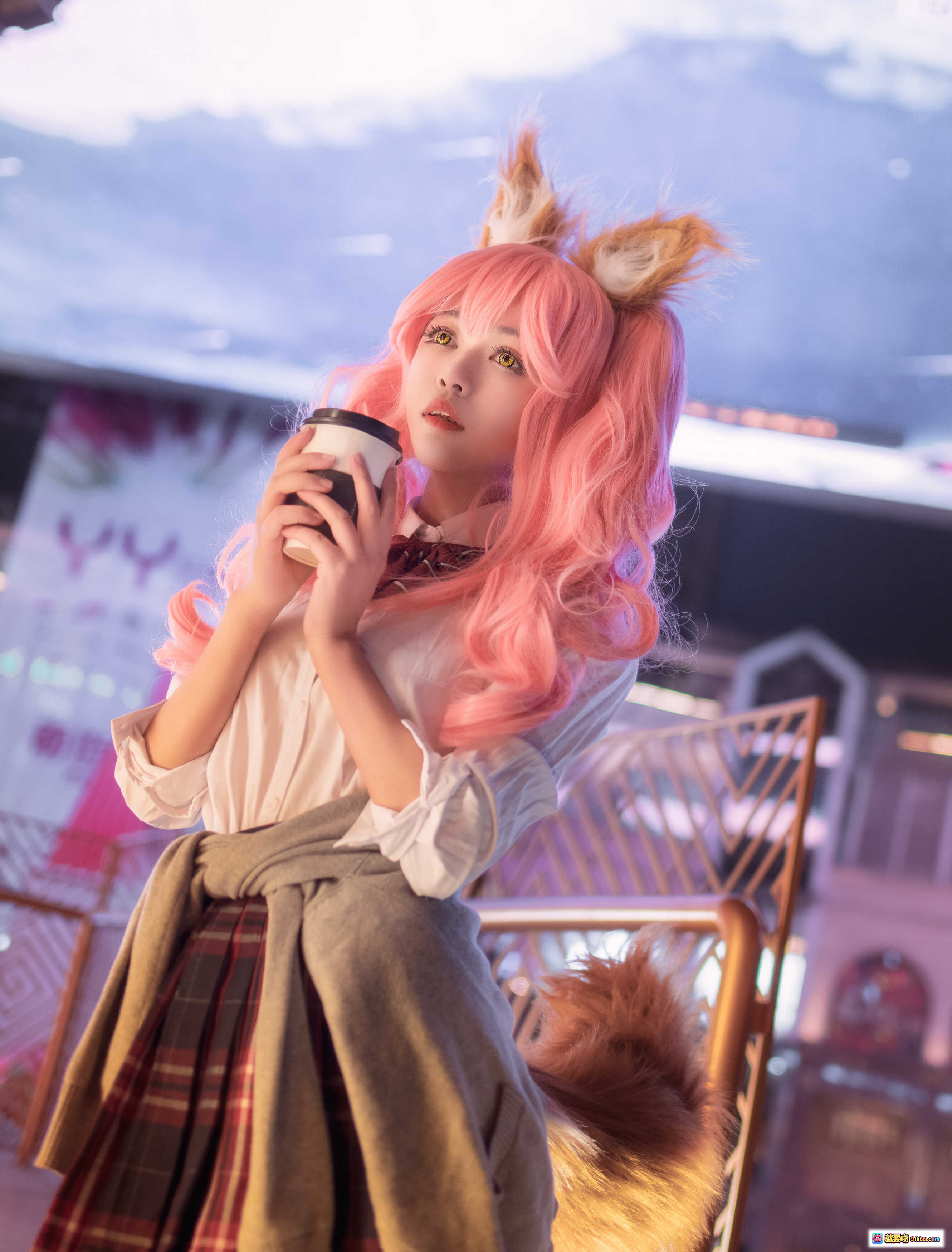 图片[10] - Shika小鹿鹿NO.015玛修cosplay紫发眼镜少女街拍喝咖啡写真33P高清图集 - 就要吻