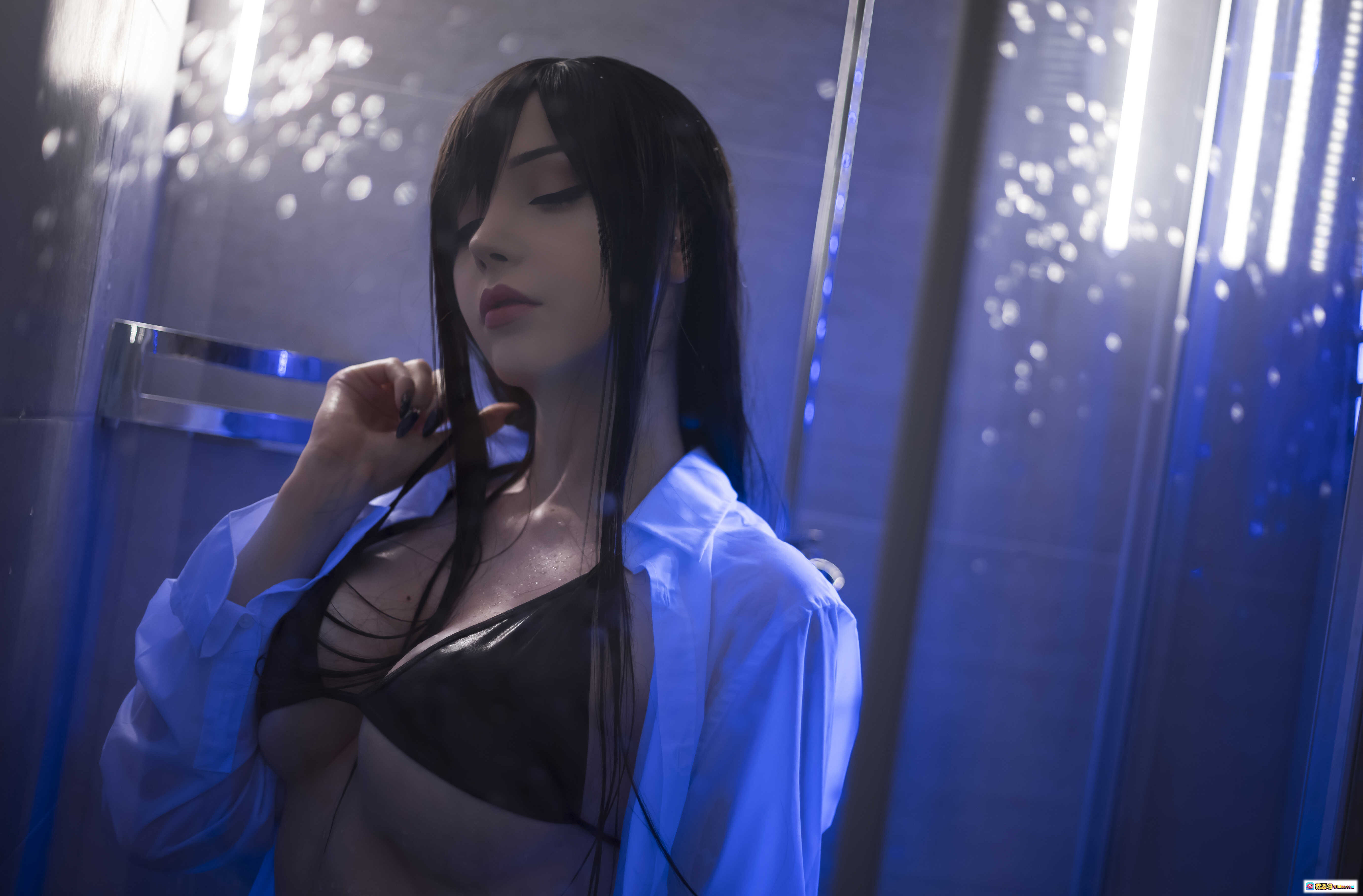 图片[8] - Sayathefox NO.013 浴室诱惑写真 | 蓝光科技枪械 | 黑色内衣白衬衫 | 未来感氛围摄影 | 高清10P图集 - 就要吻