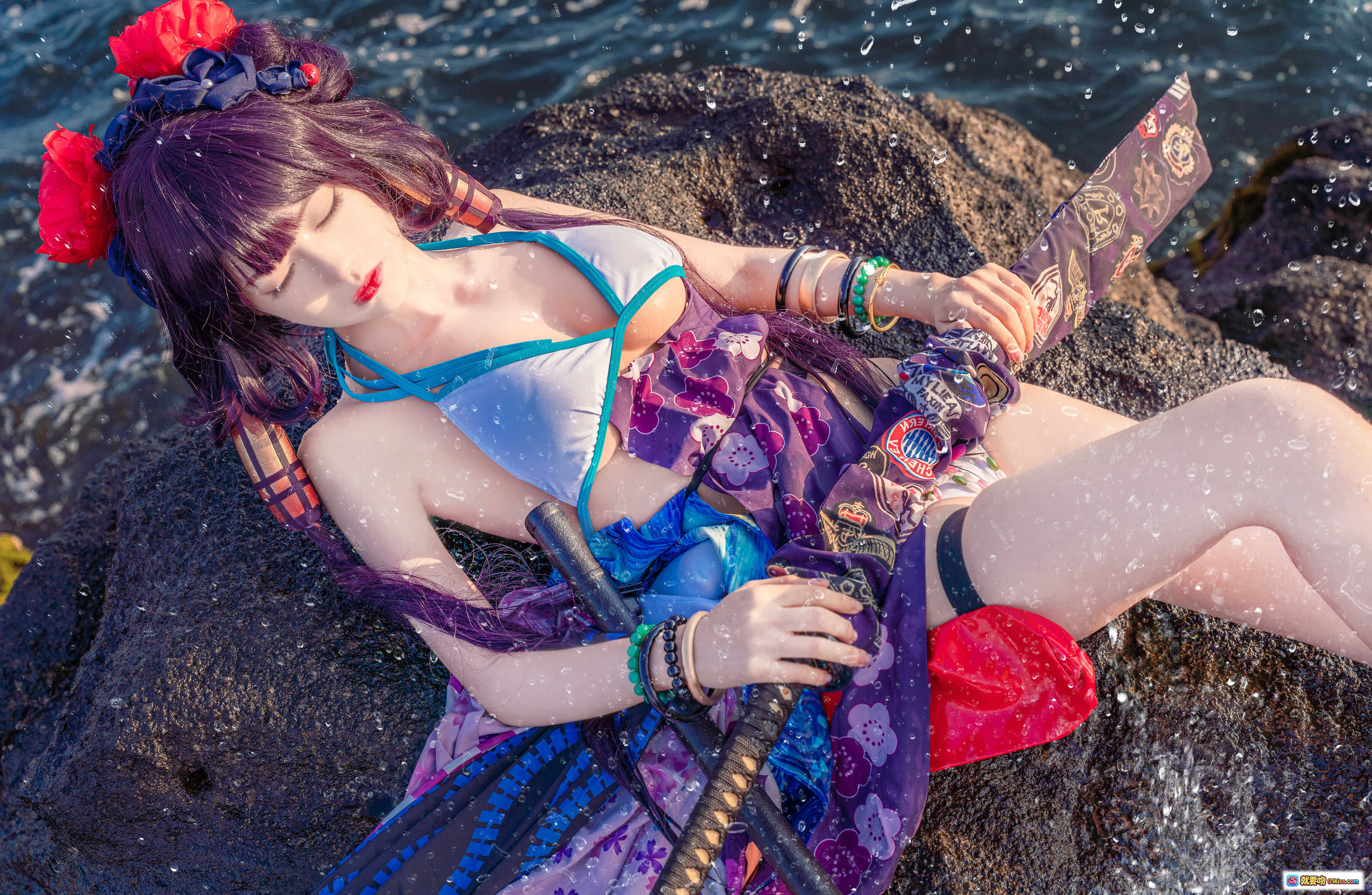 图片[10] - Shika小鹿鹿NO.076阿荣cosplay海边岩石写真 | 美女持剑泳装造型 | 日落海景氛围感大片 - 就要吻