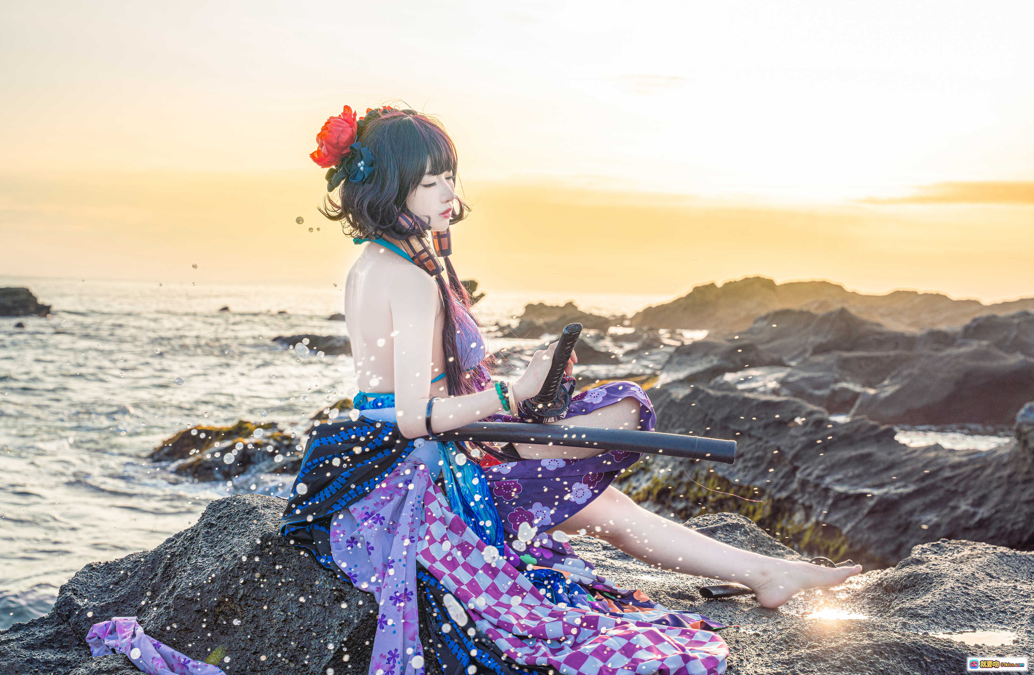 图片[7] - Shika小鹿鹿NO.076阿荣cosplay海边岩石写真 | 美女持剑泳装造型 | 日落海景氛围感大片 - 就要吻