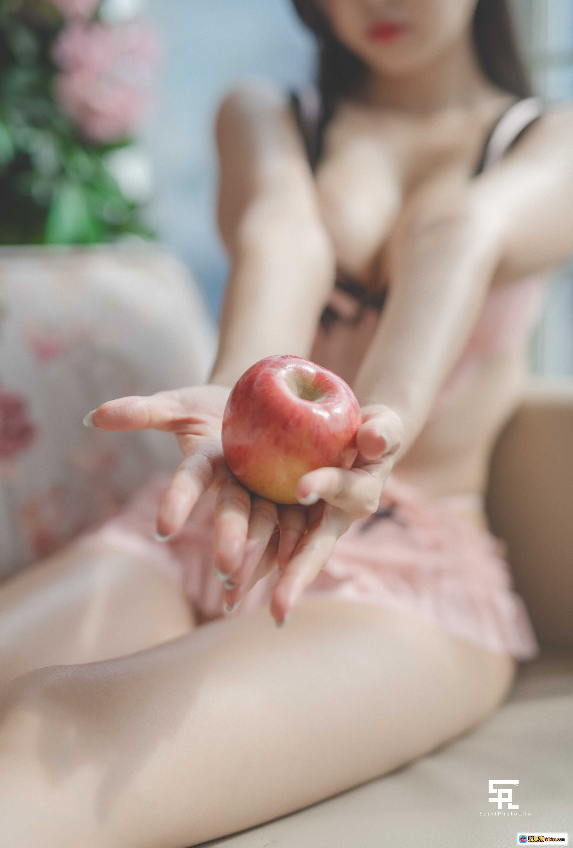 图片[3] - 韩国模特申才恩신재은NO.008 Zenny温柔写真｜牛仔背带裤香蕉清新少女风 - 就要吻