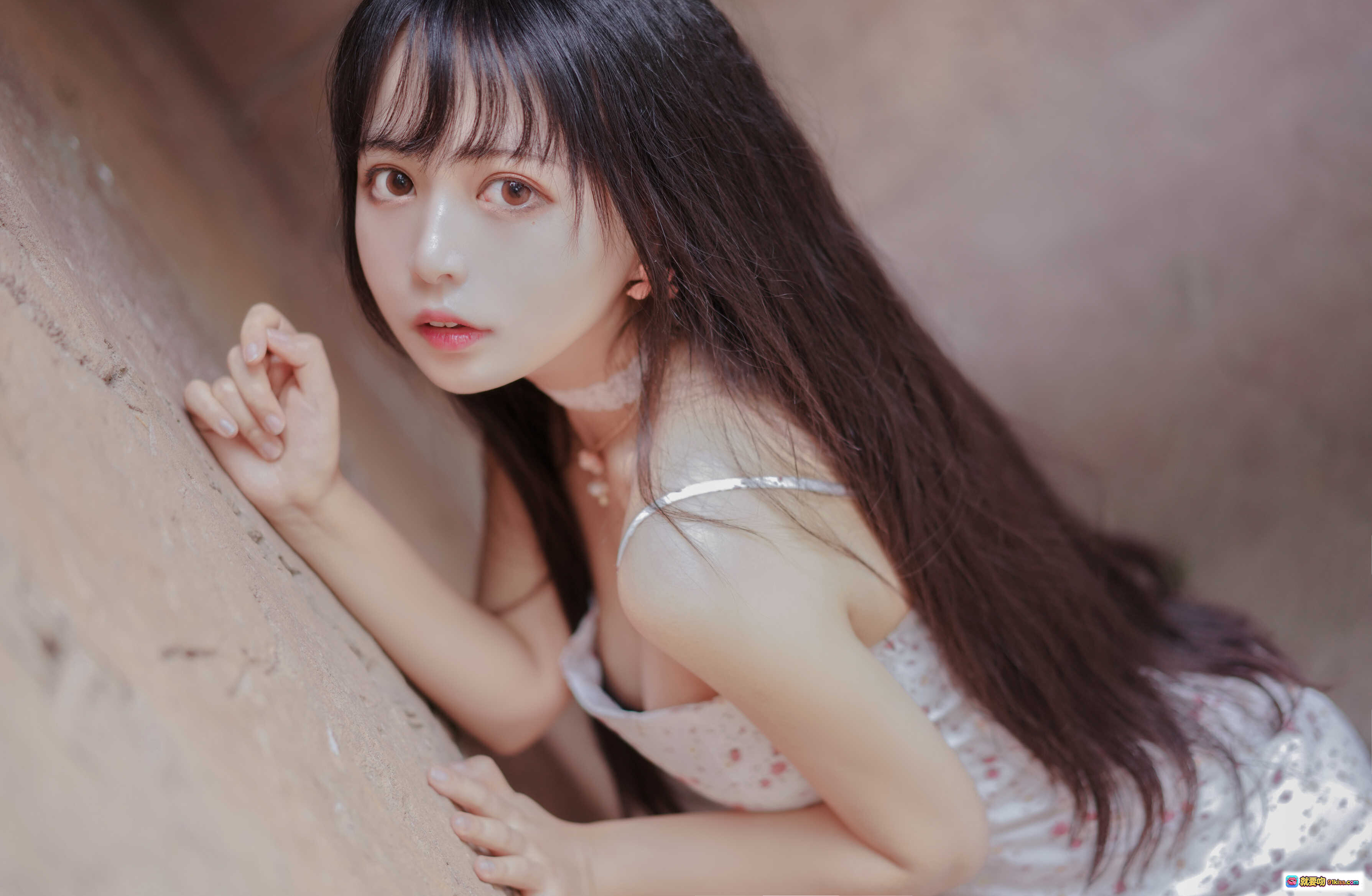 图片[5] - 黑猫猫OvO NO.026 风写真集 26P 421MB 粉色碎花裙长发少女户外清新自然风甜美治愈系摄影图集 - 就要吻