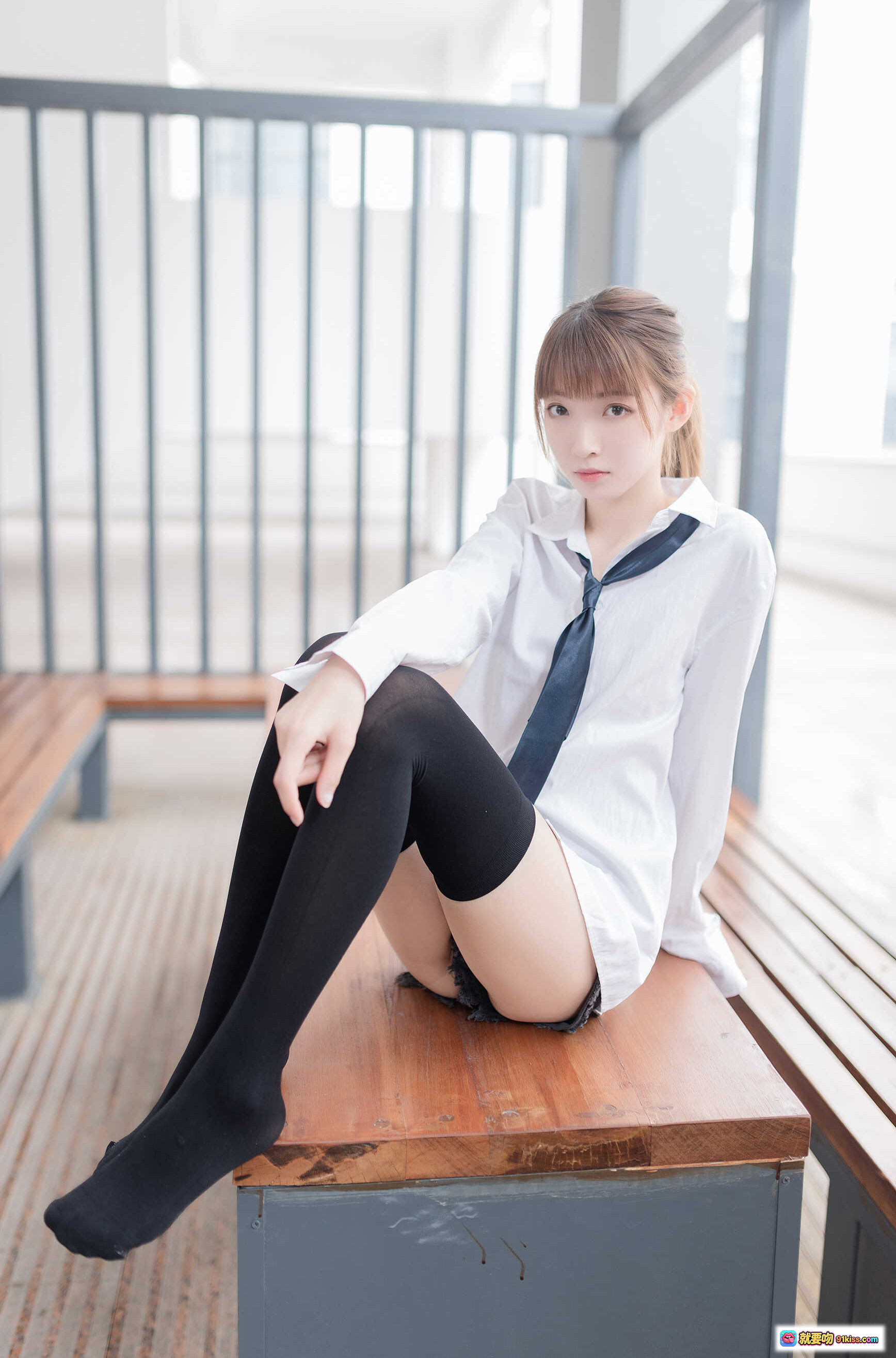 图片[8] - 祖木子NO.001短裤绝对领域黑丝美腿写真48P高清图集 - 就要吻