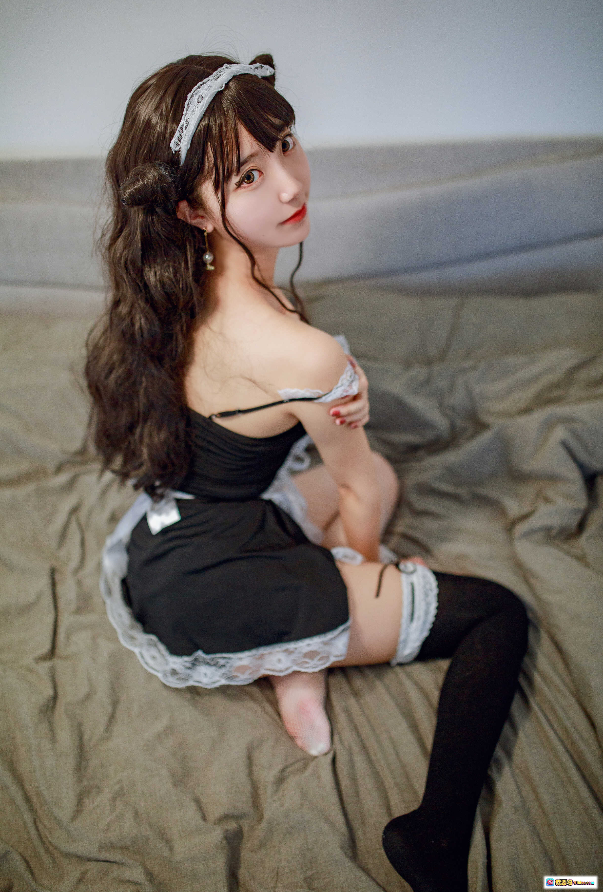 图片[10] - 黑川NO.021小恶魔女仆装写真｜蕾丝边黑白制服+网袜+头饰+厨房场景美少女 cosplay 诱惑摆拍 - 就要吻