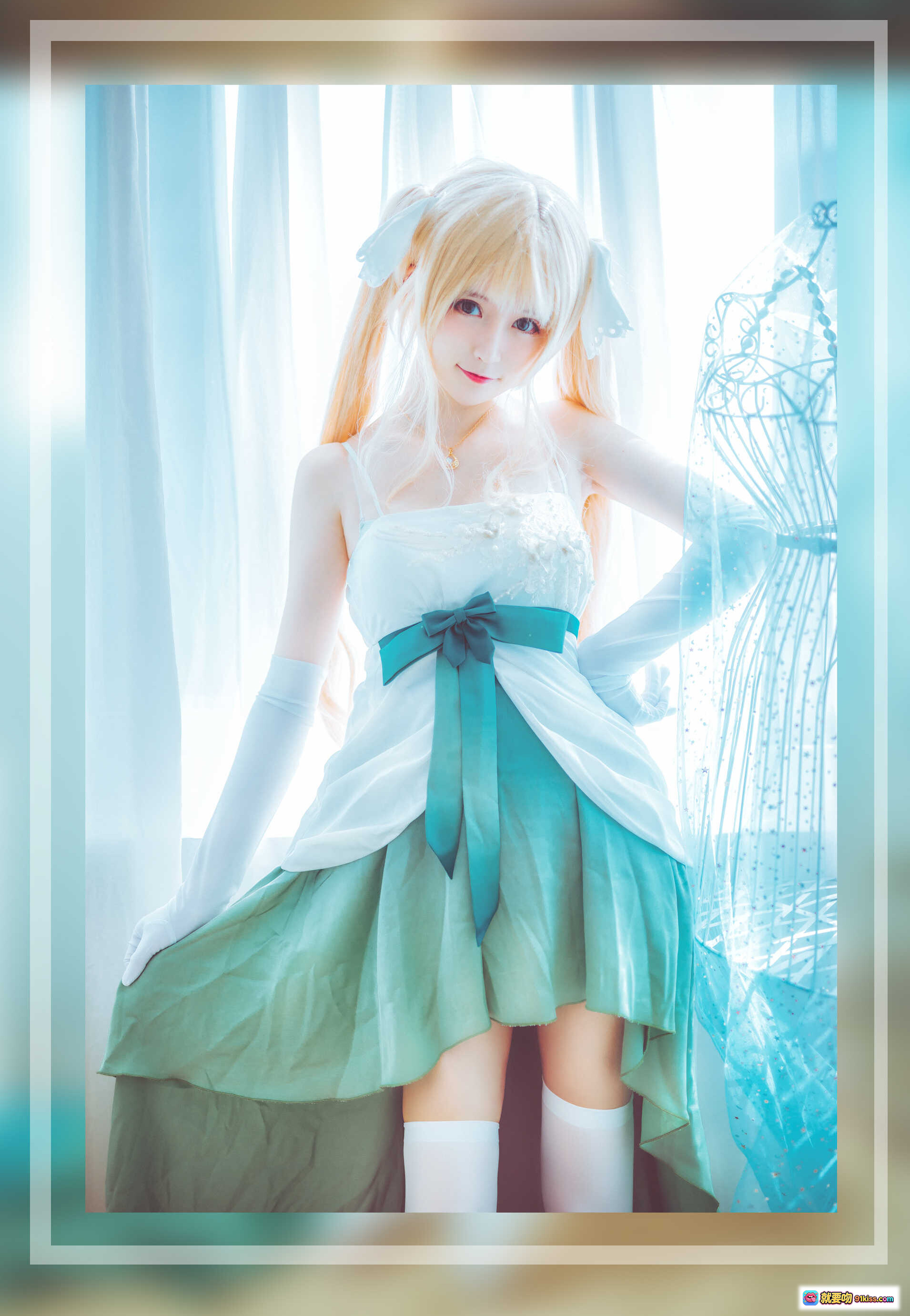 图片[7] - yui金鱼NO.007路人女主cosplay写真 白绿裙装双马尾浴室场景高清美图19P - 就要吻