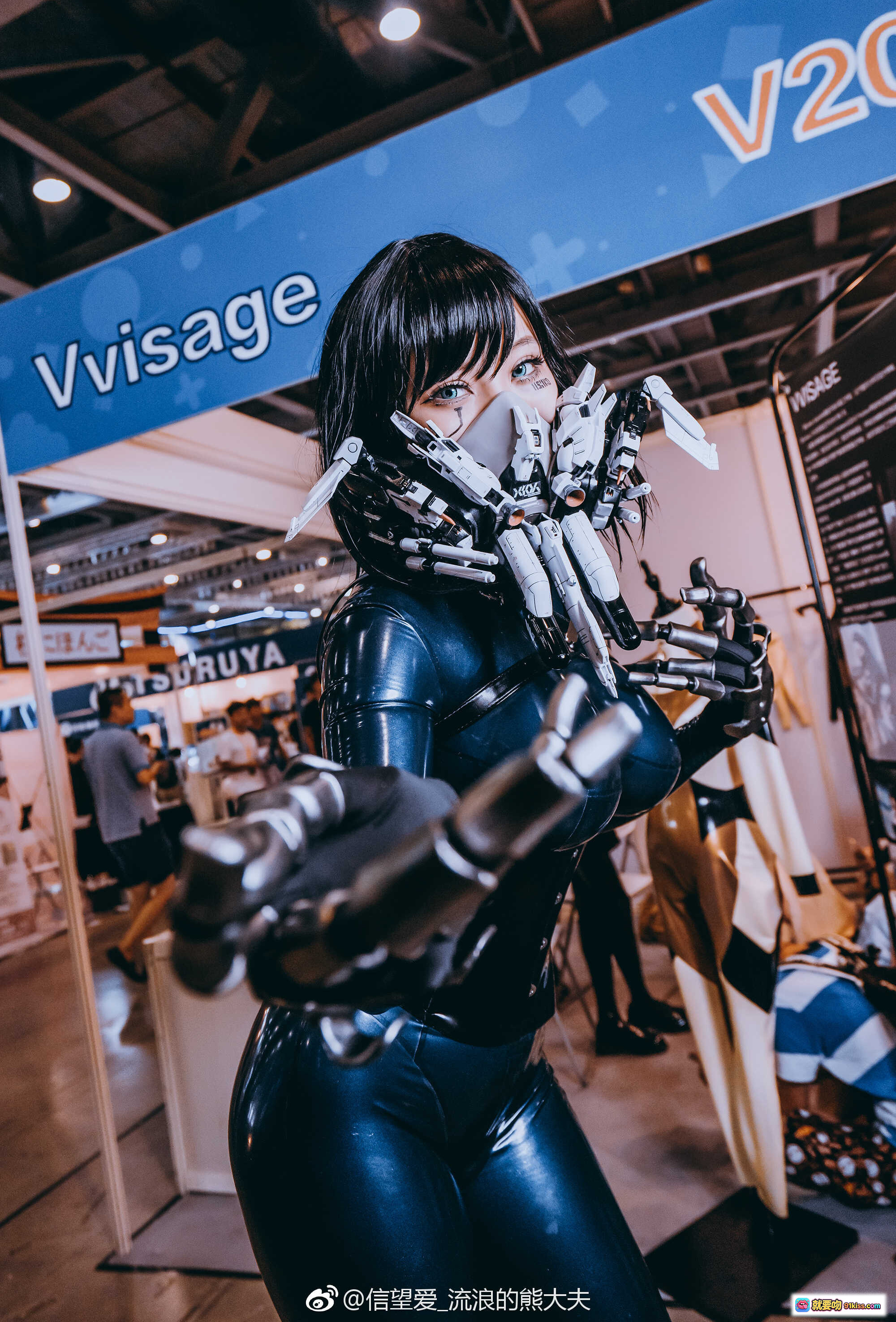 图片[5] - NO.009乳胶衣Cosplay写真合集｜黑发少女机械手套造型｜日系赛博风户外人像摄影 - 就要吻