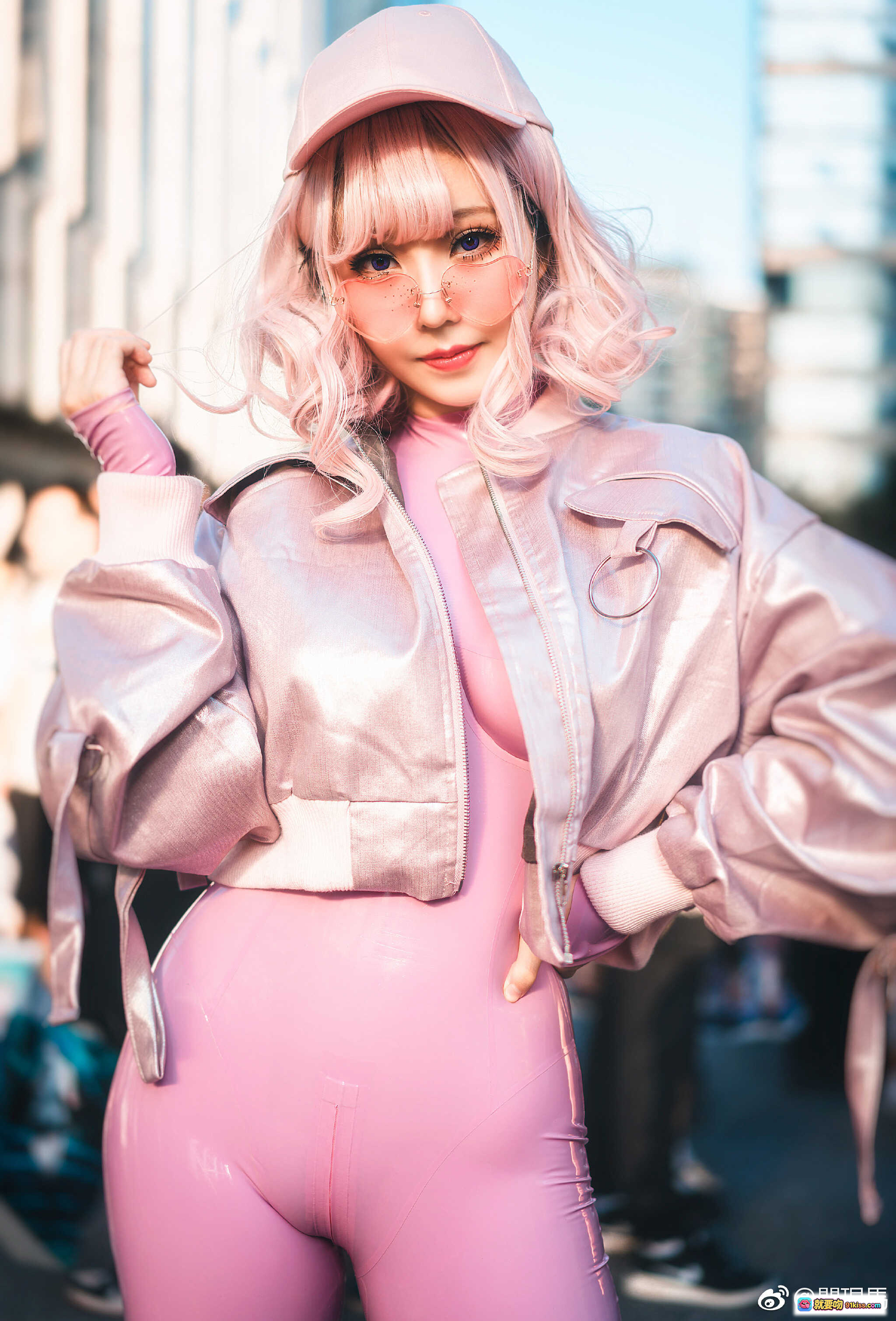 图片[10] - NO.009乳胶衣Cosplay写真合集｜黑发少女机械手套造型｜日系赛博风户外人像摄影 - 就要吻