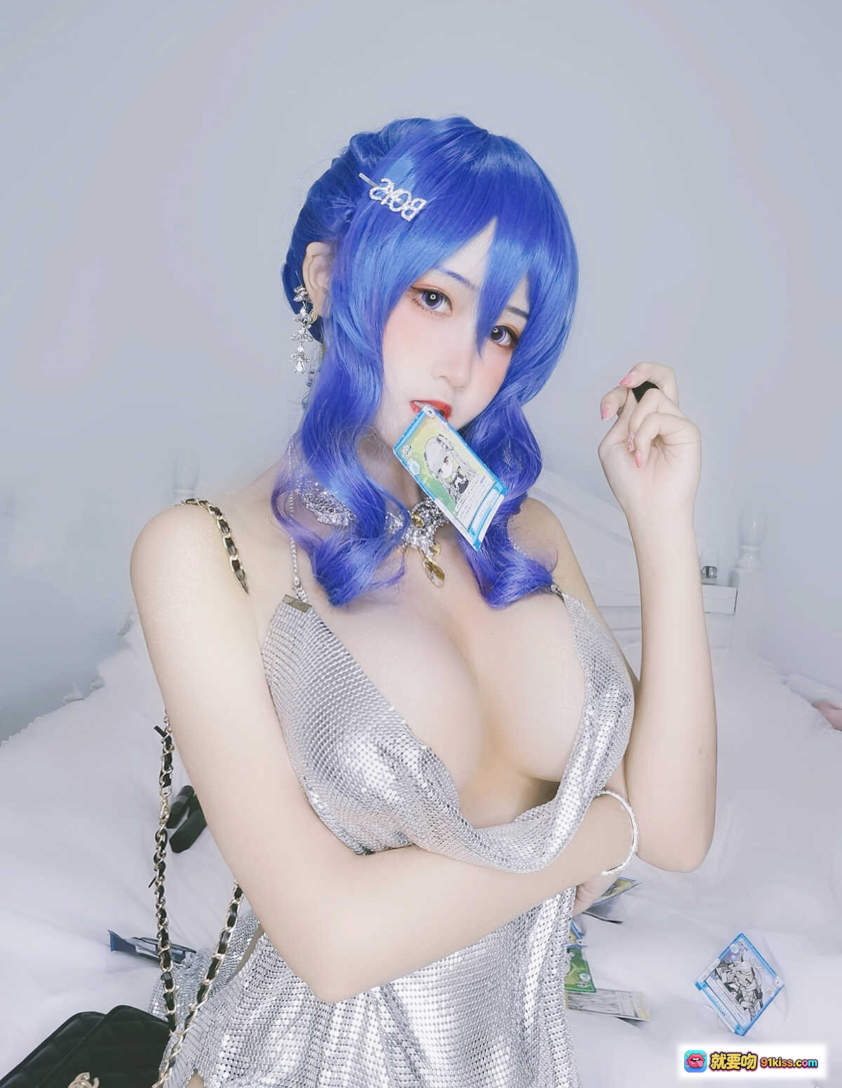 图片[9] - 三度_69 NO.052 圣路易斯 蓝发cos银色亮片裙 持卡写真 10P高清美图 - 就要吻