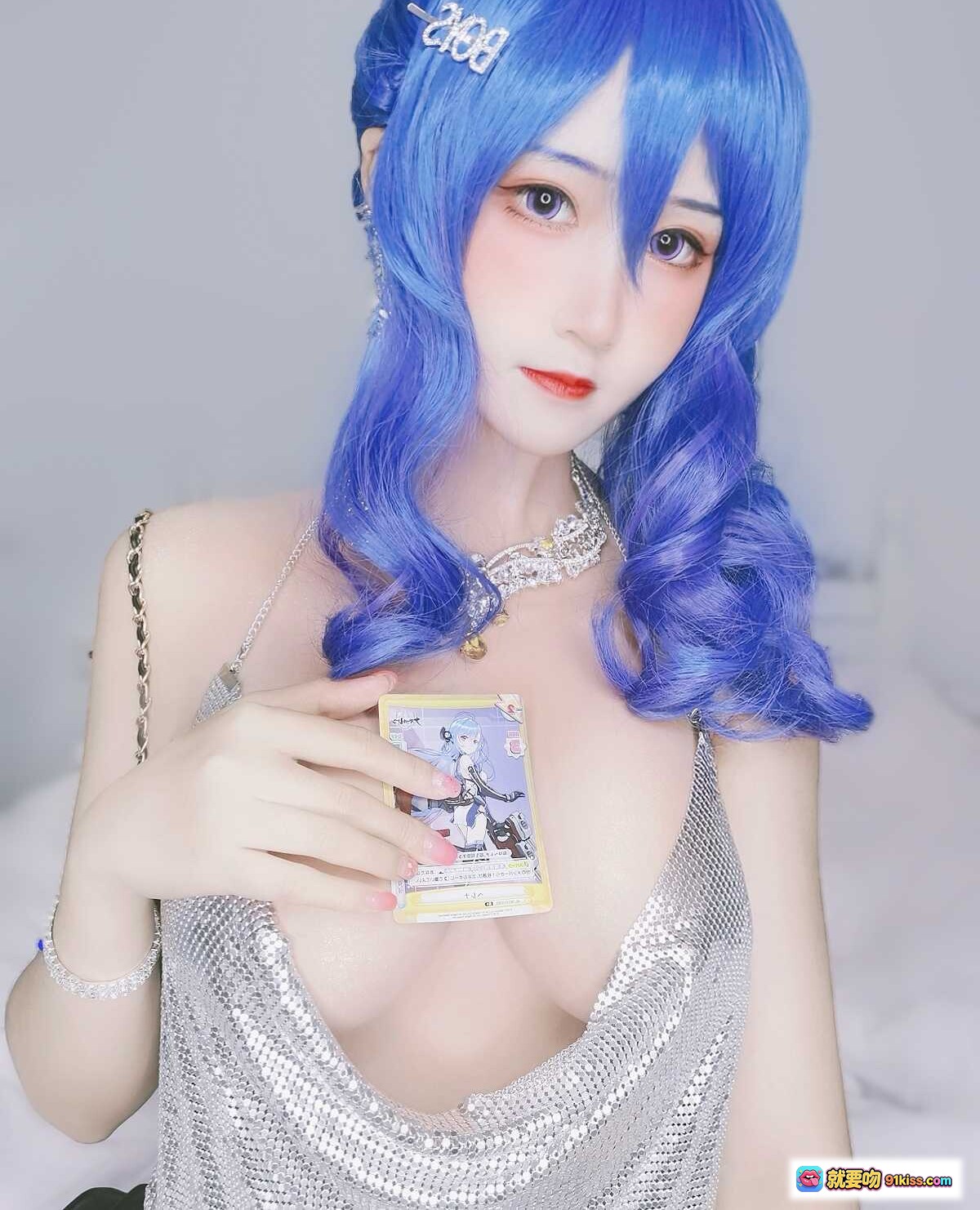 图片[10] - 三度_69 NO.052 圣路易斯 蓝发cos银色亮片裙 持卡写真 10P高清美图 - 就要吻