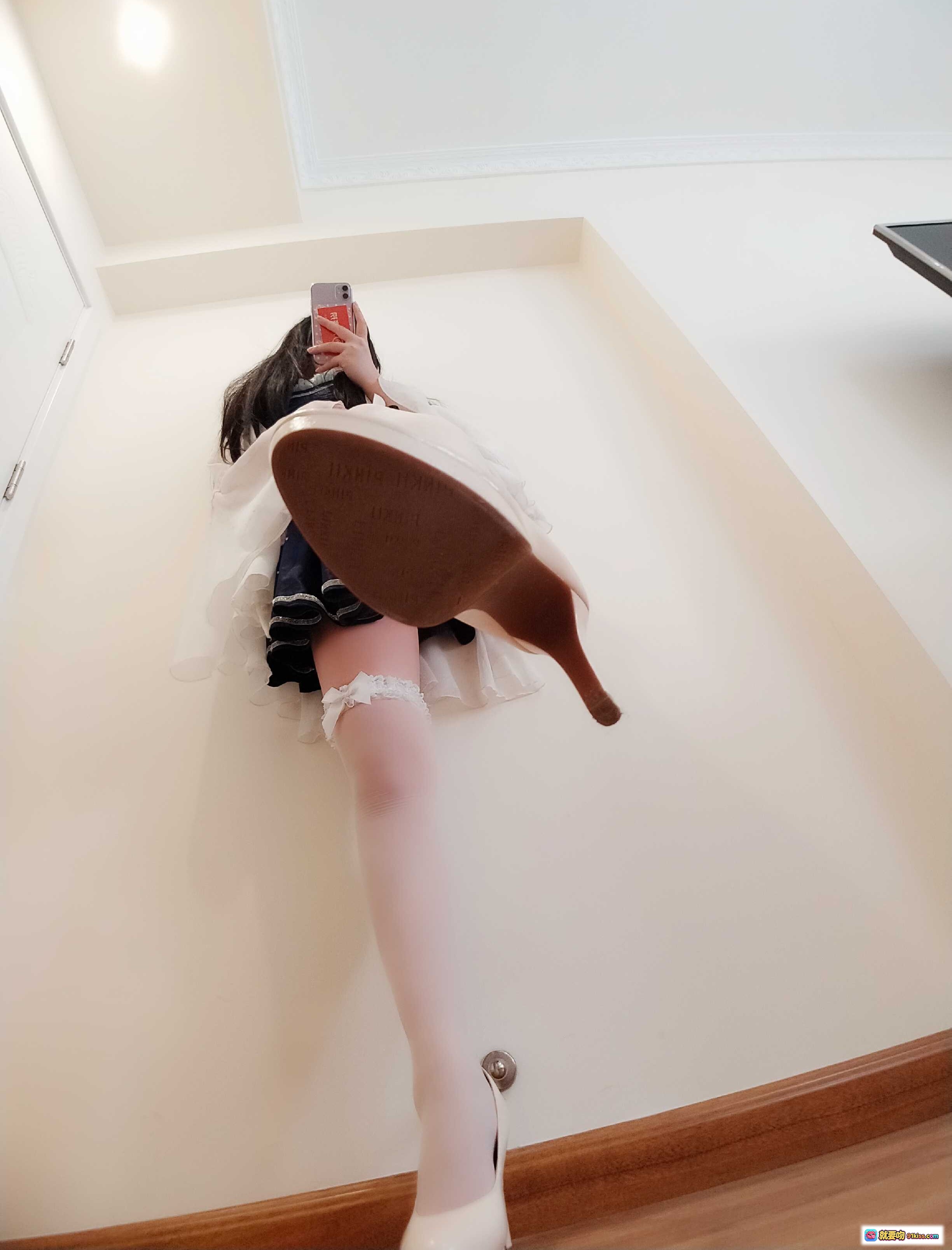 图片[7] - 古川NO.035白丝美腿写真 优雅蕾丝吊带+珍珠颈链+高跟鞋 44P高清图集 - 就要吻