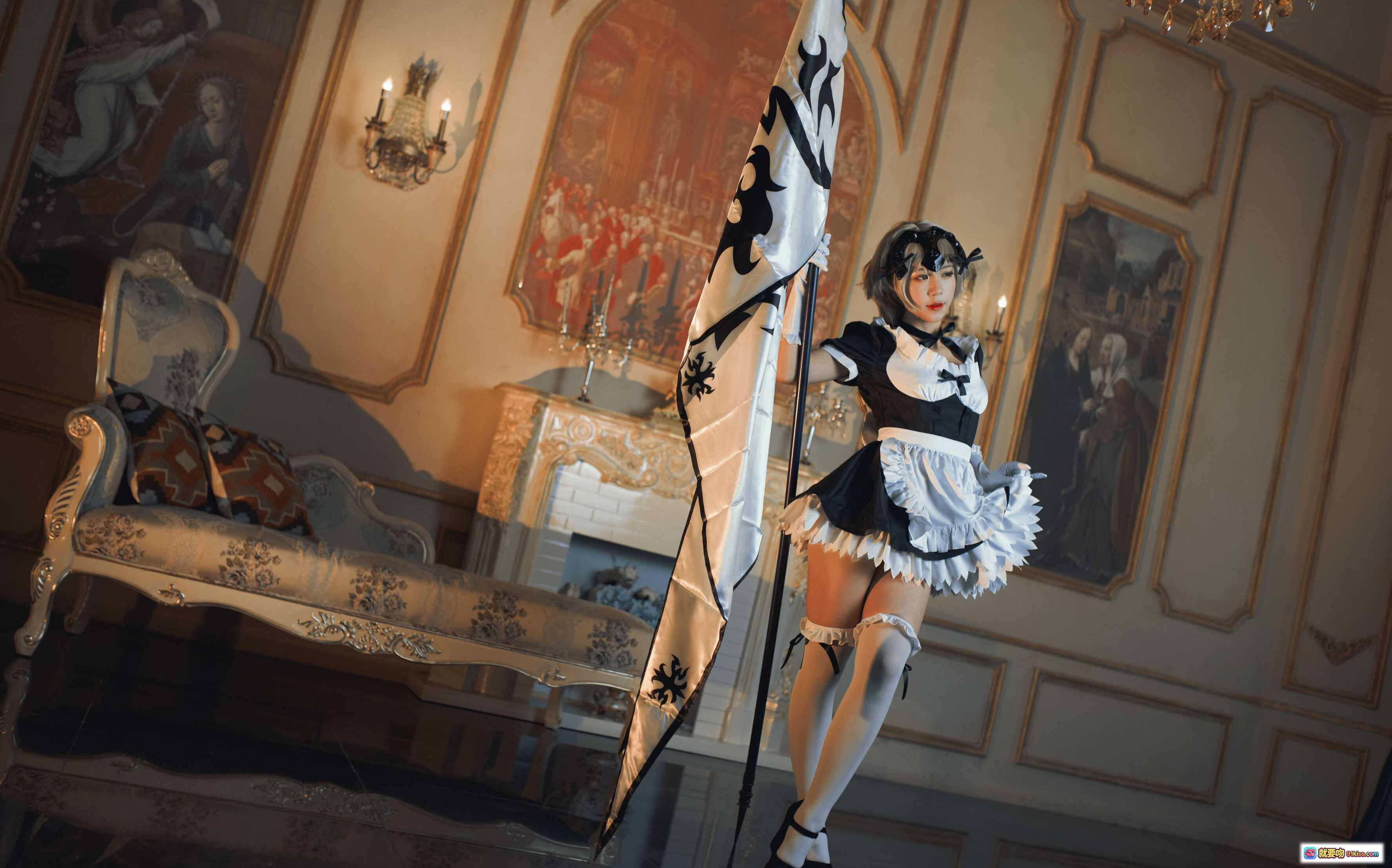 图片[5] - 蓝小沂KiKi NO.03 黑贞德女仆装Cosplay写真 优雅旗袍风黑白色系 丝袜高跟美腿 复古宫廷背景 11P高清图集 - 就要吻