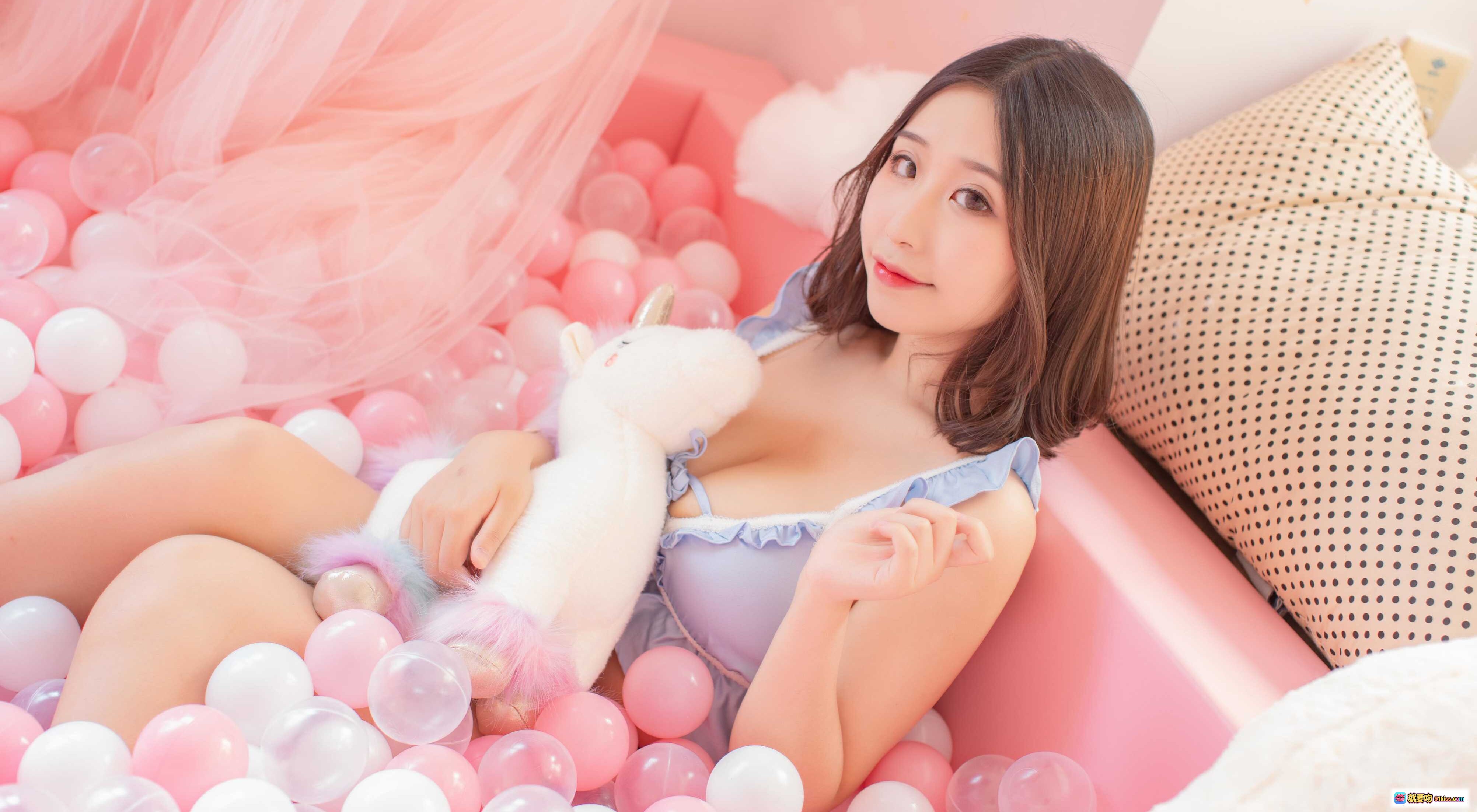 图片[7] - 穆零Mu0 NO.14 海洋球写真 | 粉白球池少女 | 可爱睡衣风 | 软萌玩偶环绕 | 甜美私房照 - 就要吻