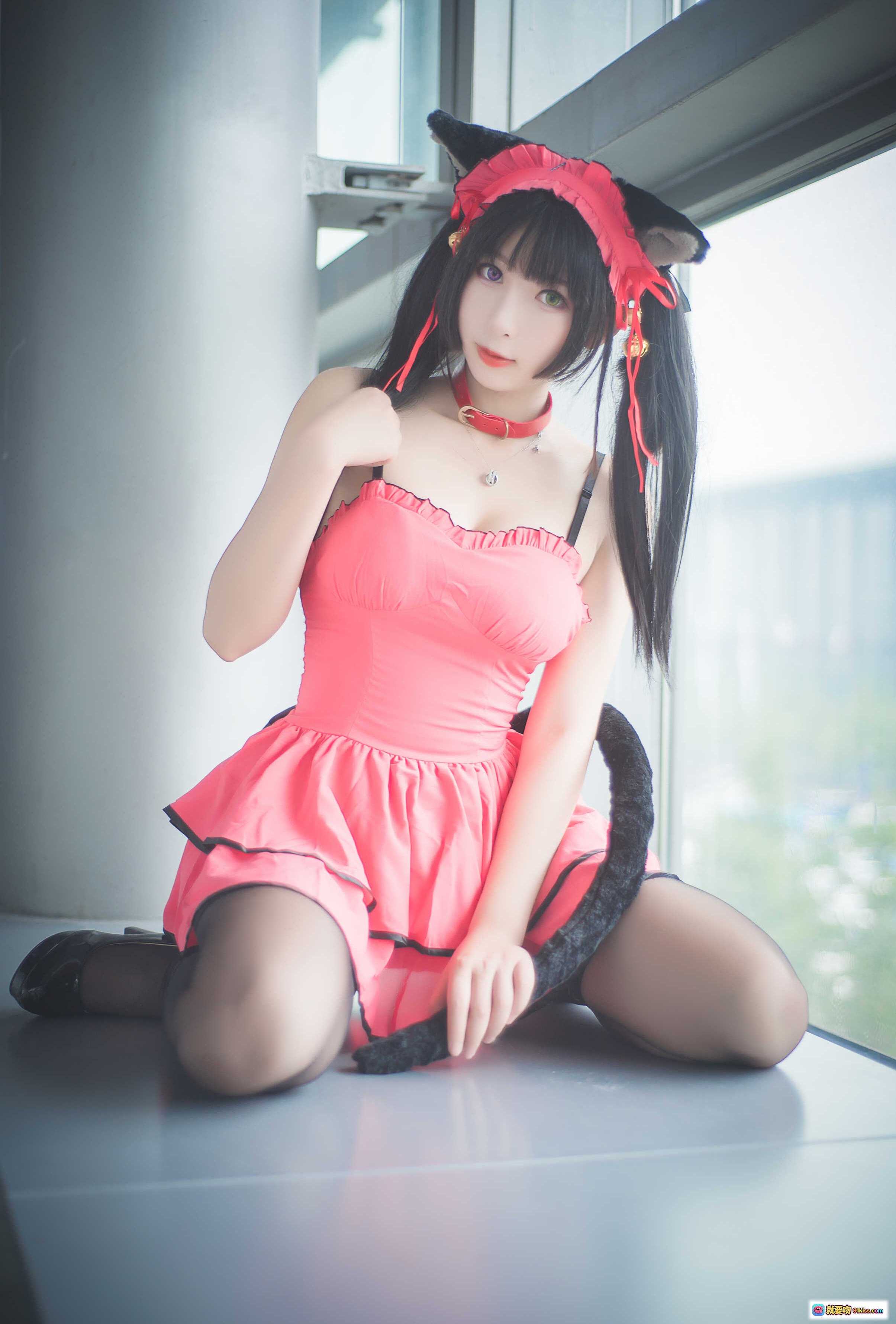 图片[8] - 黑米粥猫耳cosplay写真 | 红色女仆装少女 | 44P高清图集 | 甜美可爱风格 | 室内场景拍摄 - 就要吻