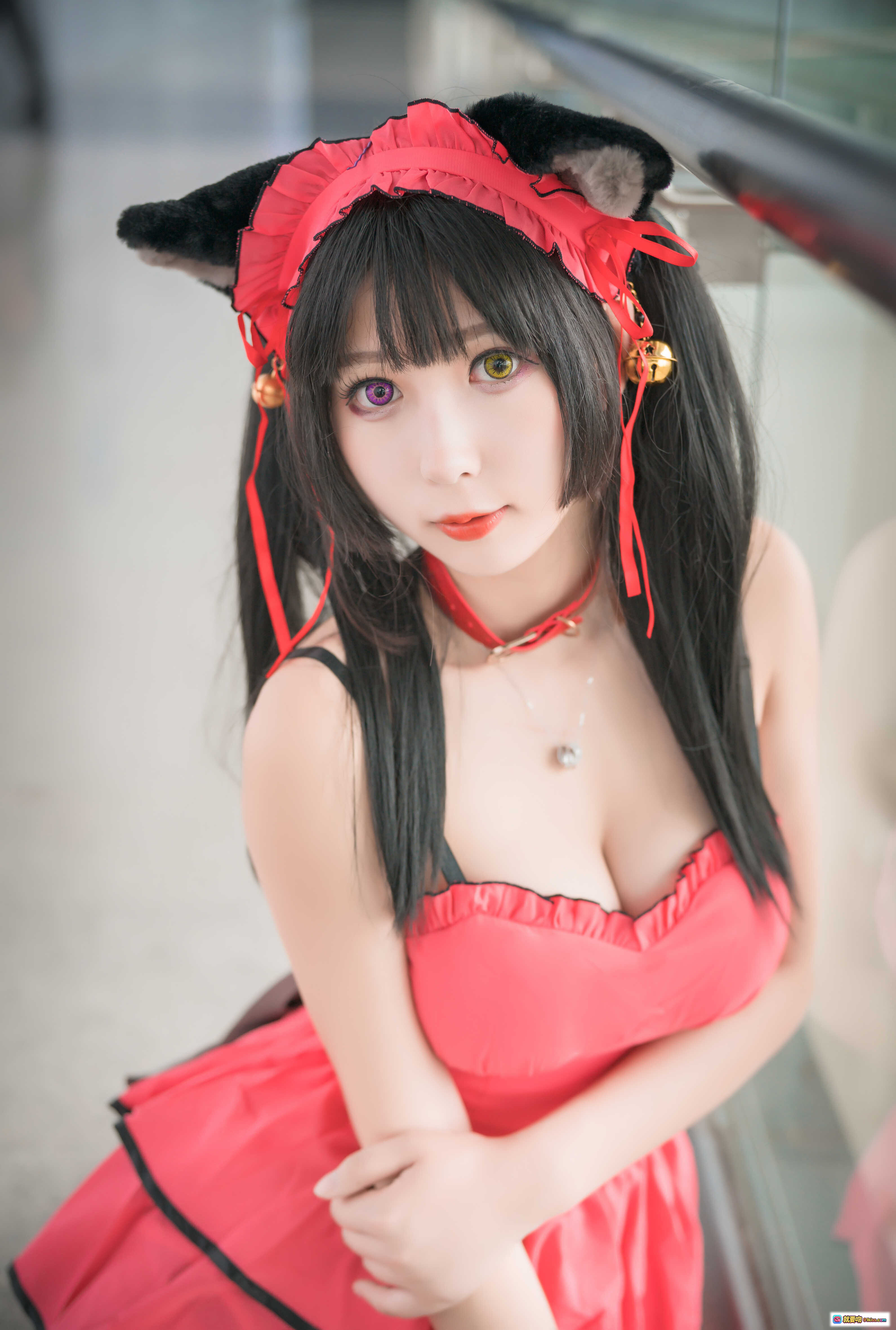 图片[3] - 黑米粥猫耳cosplay写真 | 红色女仆装少女 | 44P高清图集 | 甜美可爱风格 | 室内场景拍摄 - 就要吻