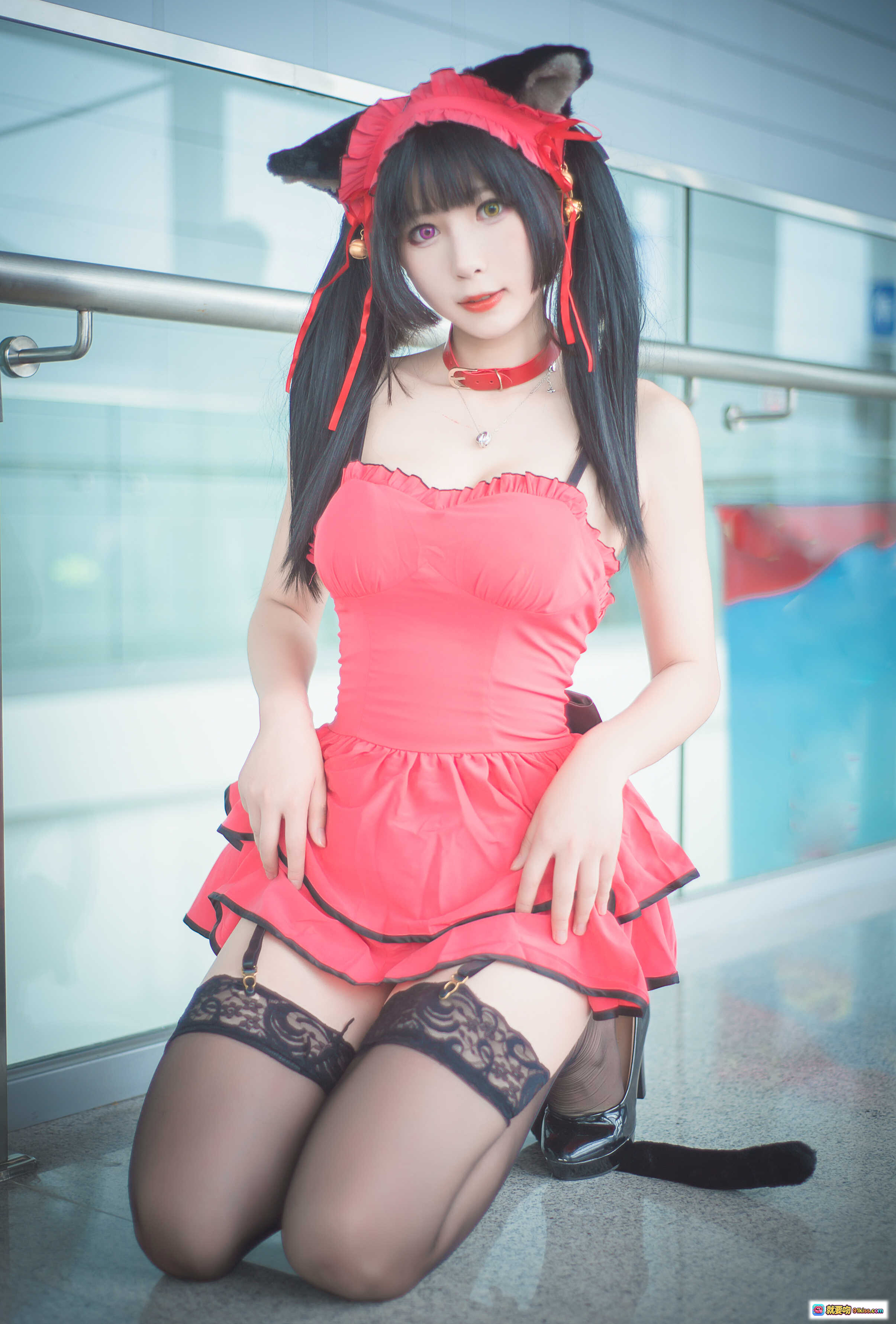 图片[6] - 黑米粥猫耳cosplay写真 | 红色女仆装少女 | 44P高清图集 | 甜美可爱风格 | 室内场景拍摄 - 就要吻