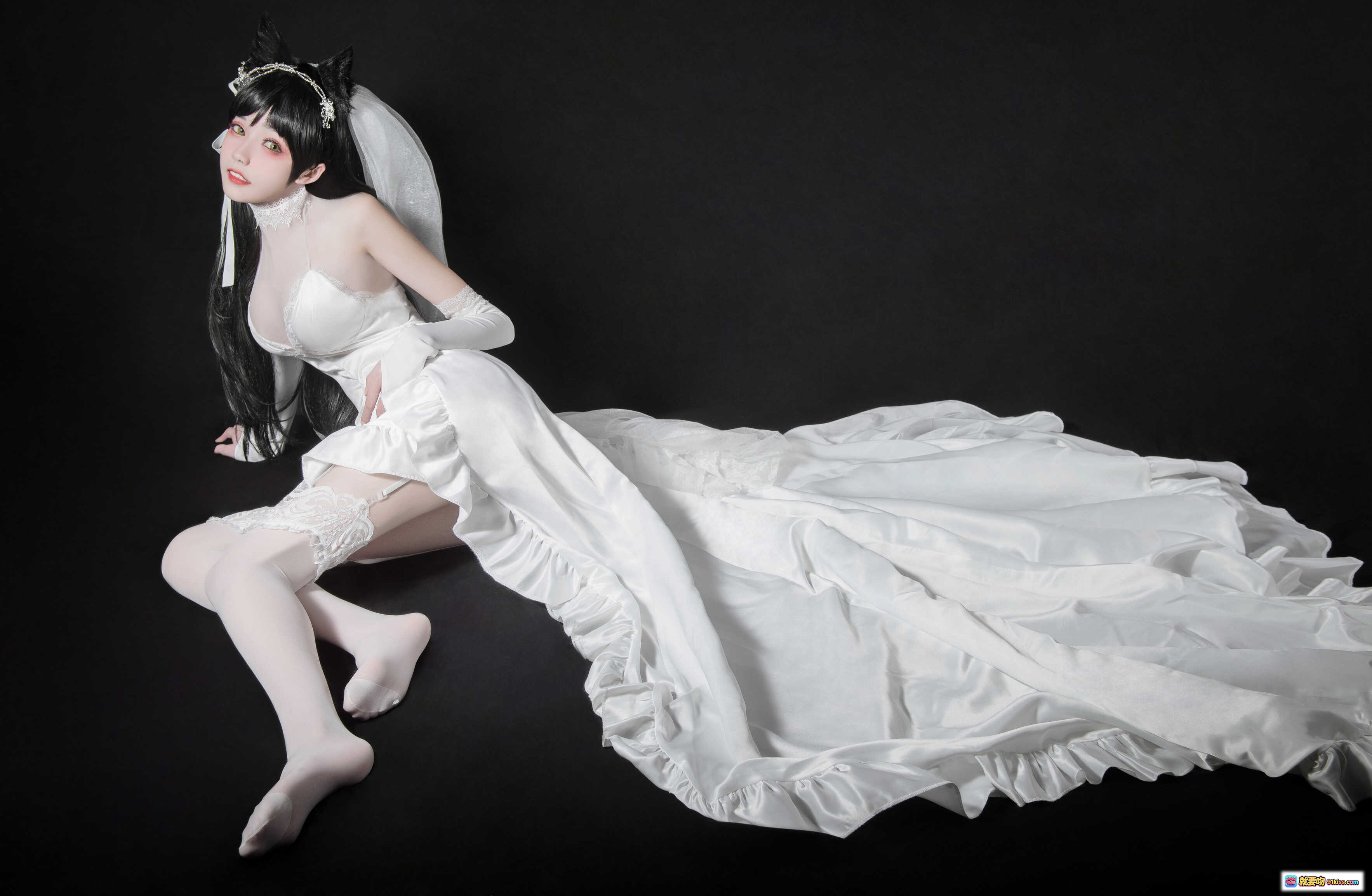 图片[10] - 爱宕花嫁cosplay写真 | 白色婚纱礼服 | 猫耳头饰 | 蕾丝长袜 | 高跟鞋 | 黑背景人像摄影 | 你的负卿NO.002 - 就要吻