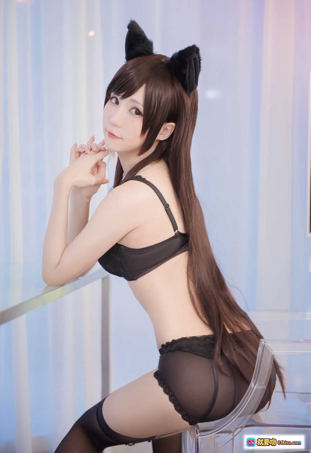 图片[2] - 白神泱NO.004黑丝猫耳写真｜黑色蕾丝内衣+透明椅性感坐姿｜11P高清图集 - 就要吻