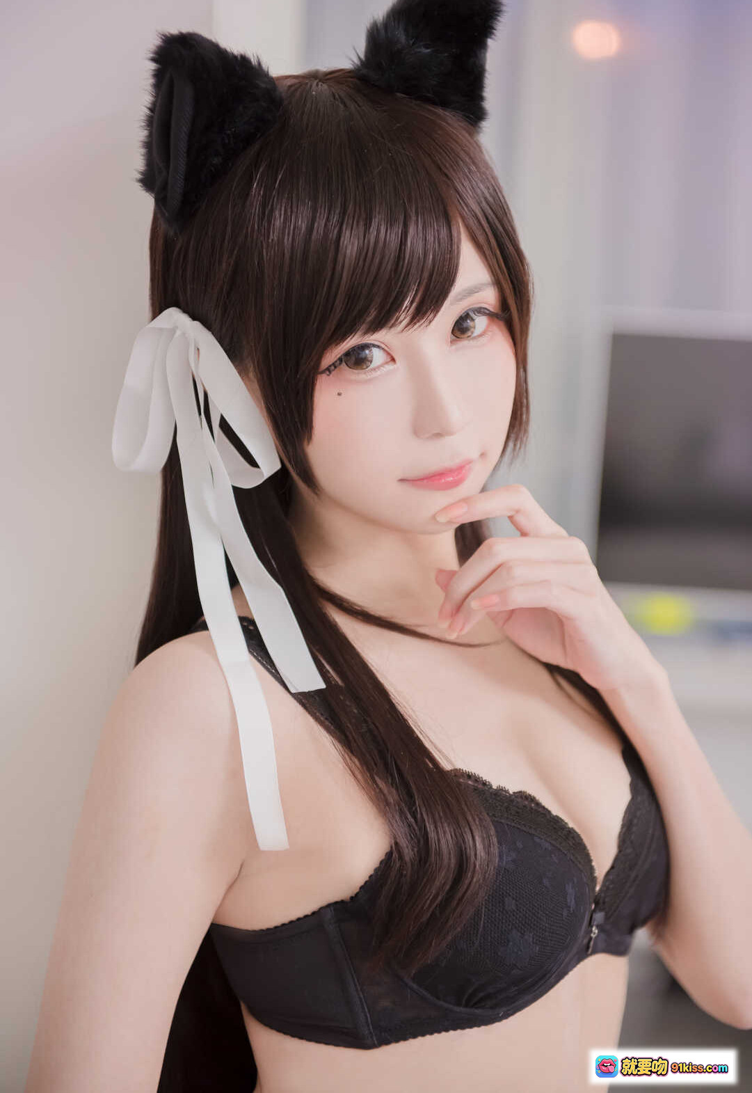 图片[10] - 白神泱NO.004黑丝猫耳写真｜黑色蕾丝内衣+透明椅性感坐姿｜11P高清图集 - 就要吻