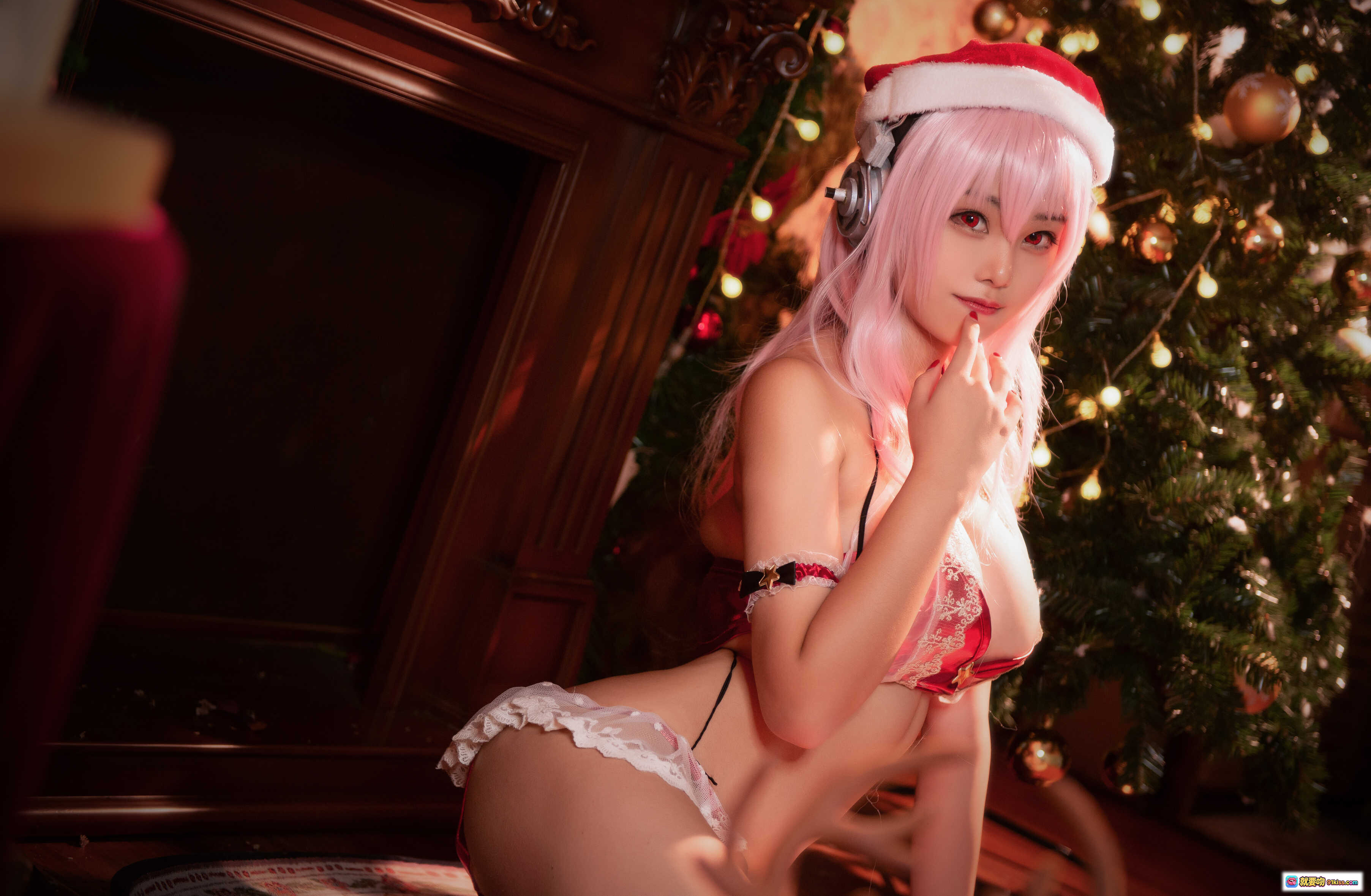 图片[9] - 蜜汁猫裘NO.016圣诞索尼子Cosplay写真 10P高清美图 粉发圣诞帽蕾丝内衣 圣诞树氛围感私房照 - 就要吻