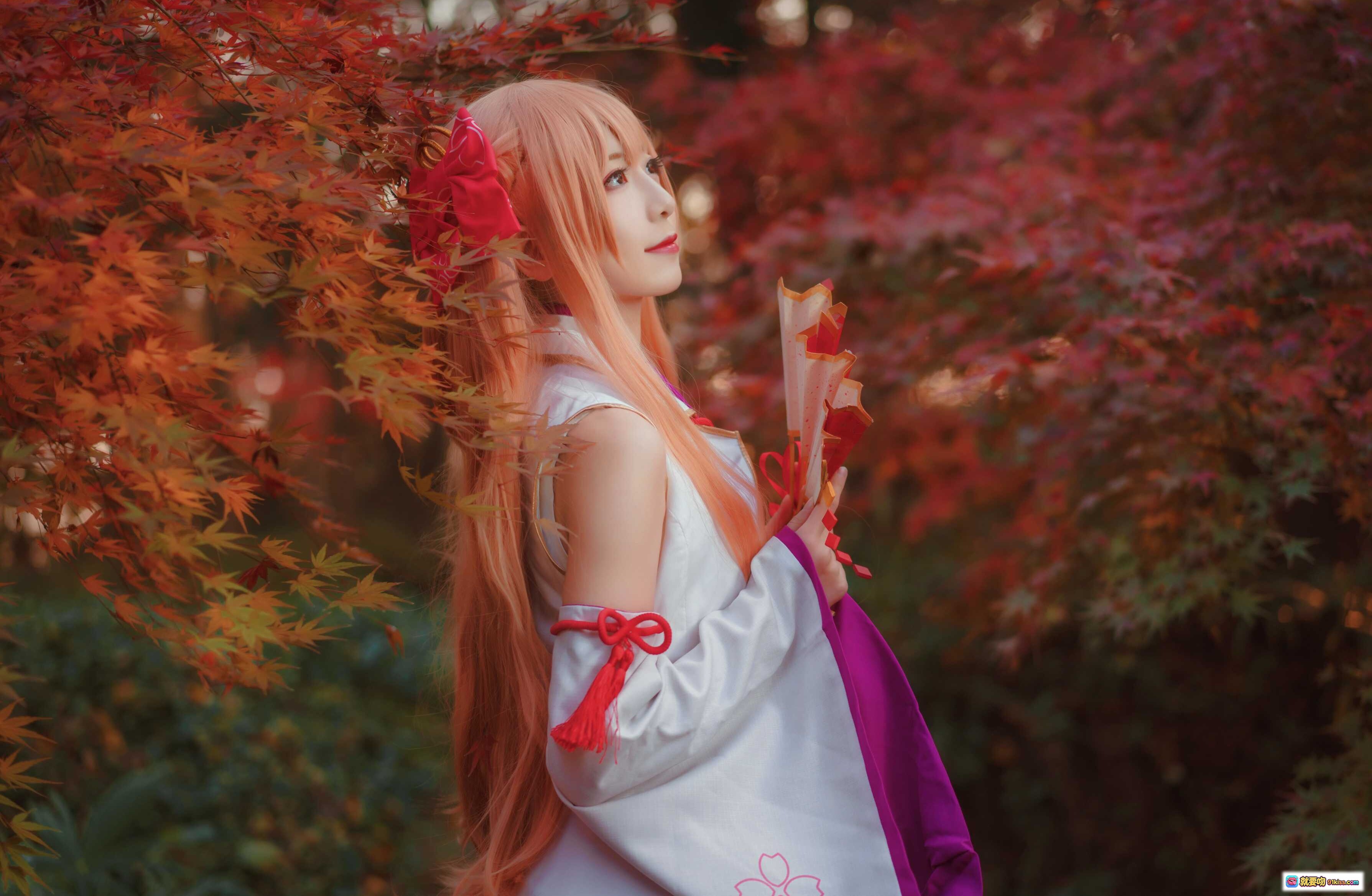 图片[8] - 弥音音NO.009 cosplay写真｜秋日枫叶背景｜和风少女造型｜粉色长发｜手持折扇｜唯美日系风格 - 就要吻