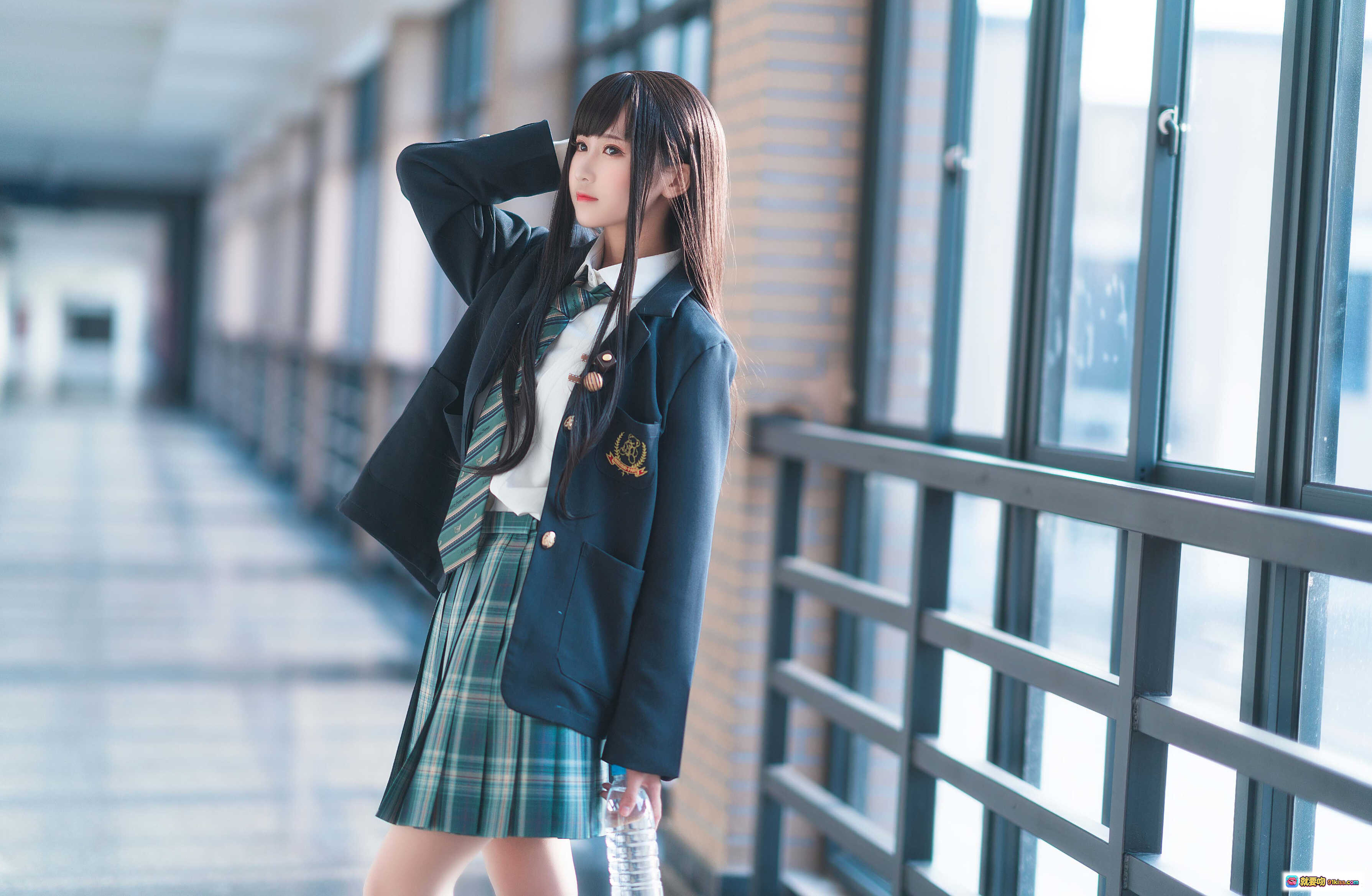 图片[1] - 三度_69 NO.062 森林来信JK制服写真 | 校园走廊日系少女 | 格裙黑西装清新风 | 15P高清图集 - 就要吻