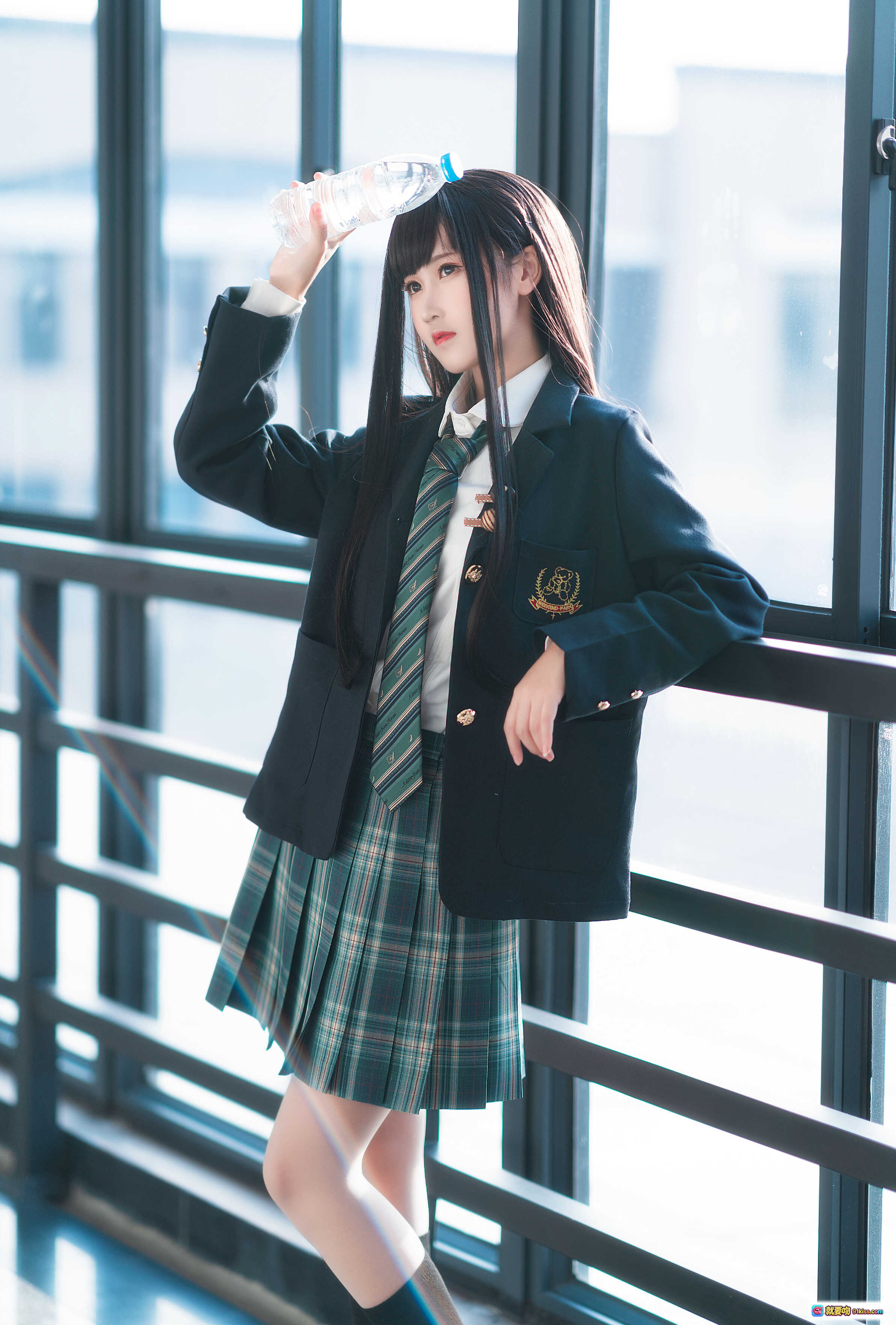 图片[10] - 三度_69 NO.062 森林来信JK制服写真 | 校园走廊日系少女 | 格裙黑西装清新风 | 15P高清图集 - 就要吻