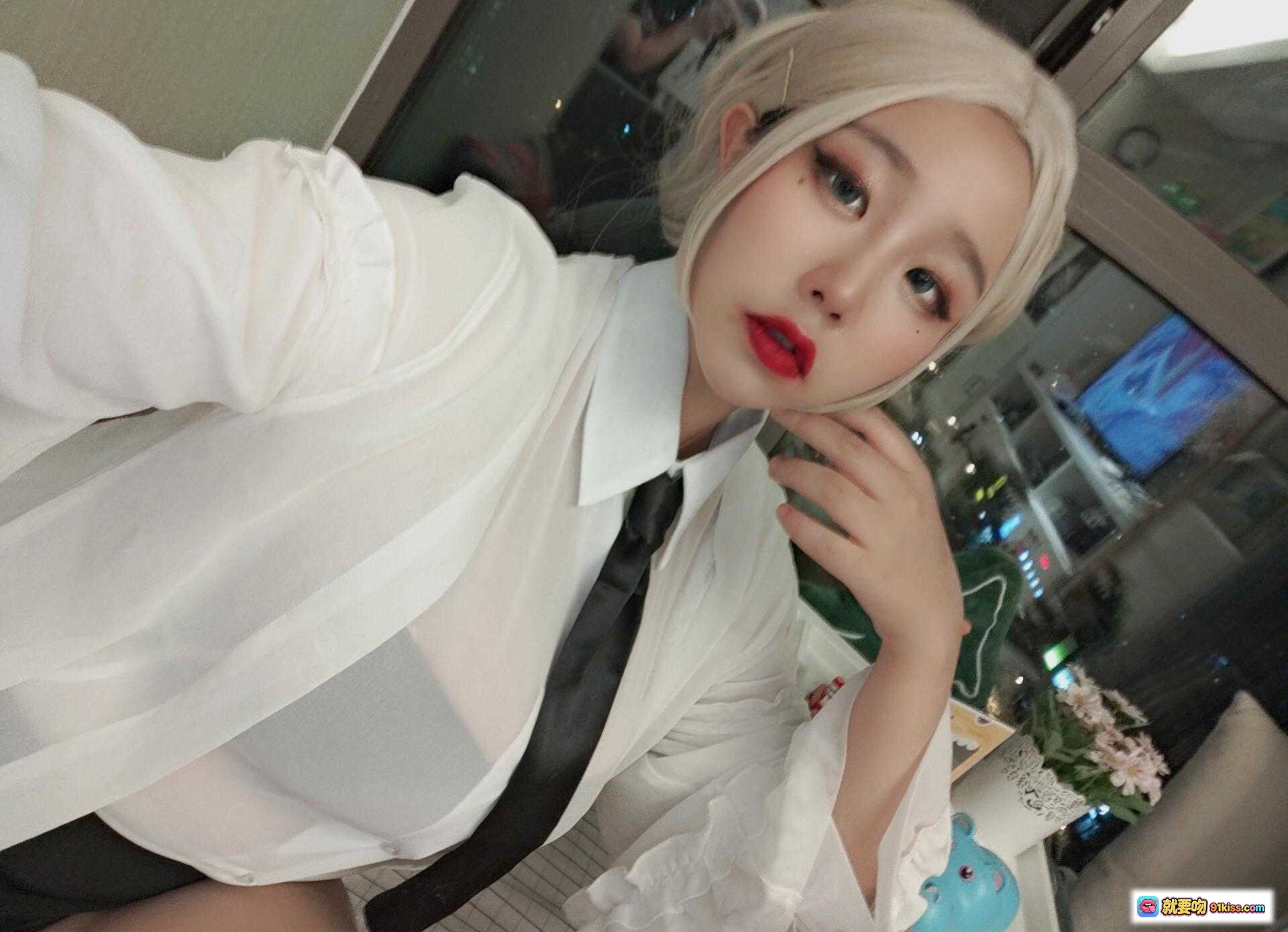 图片[4] - 穆零Mu0 NO.28 白衬衫自拍 银发红唇 性感写真 室内私房照 清新诱惑风 - 就要吻