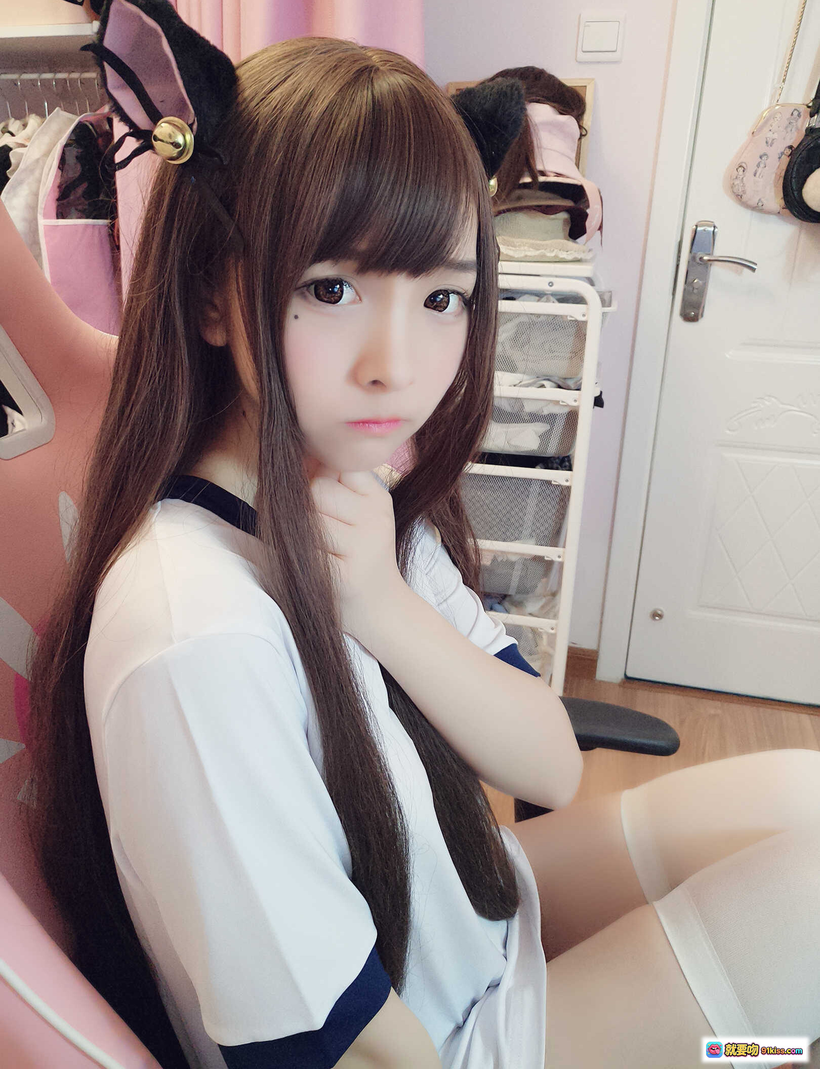 图片[10] - 古川NO.018猫耳体操写真 甜美少女猫耳发饰黑粉爪套白丝美腿可爱风室内私房照 - 就要吻