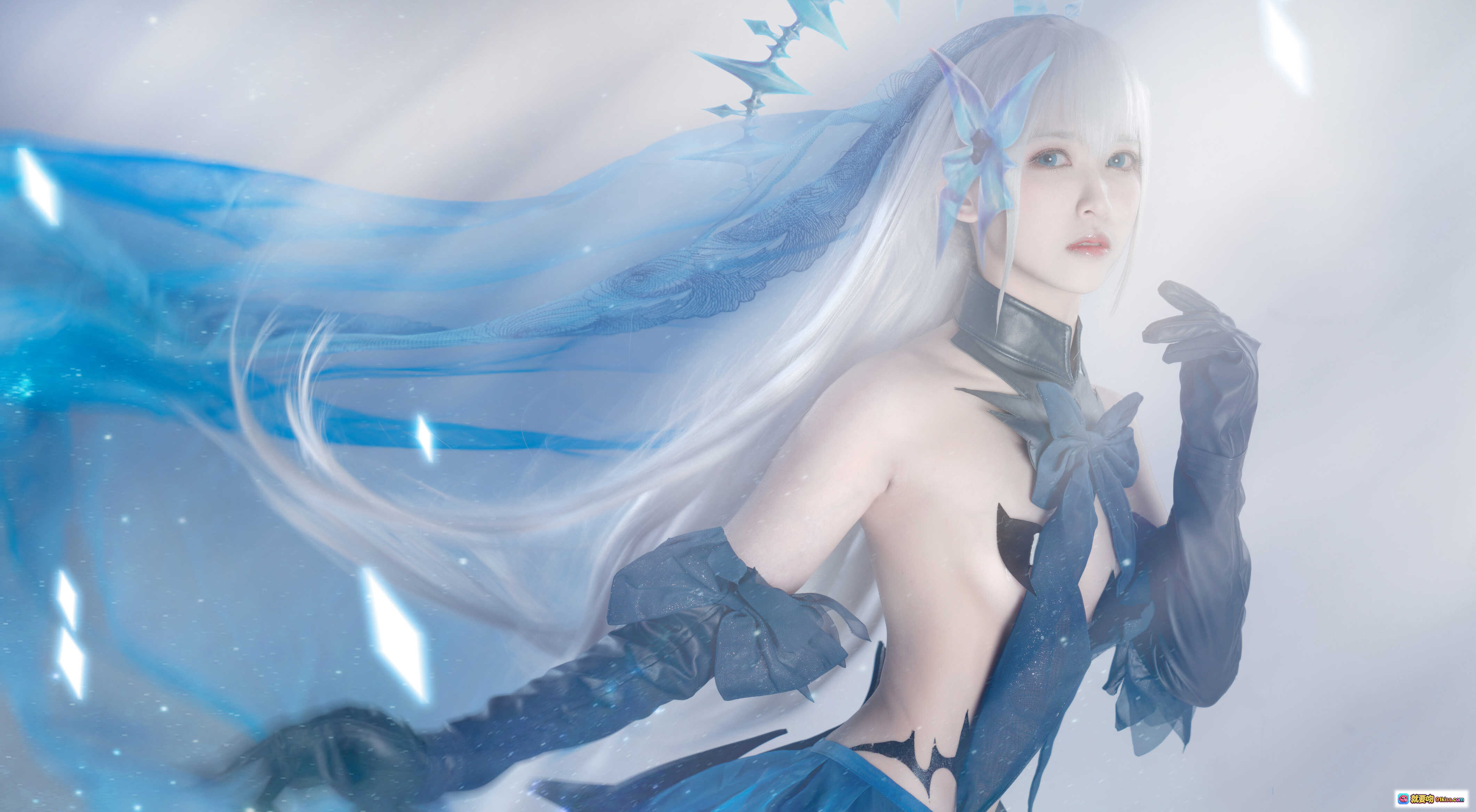 图片[10] - 鳗鱼霏儿NO.038狂三折纸Cosplay写真｜蓝白系华丽服饰+冰晶光环+神秘符文+精致妆容+高还原度角色扮演 - 就要吻