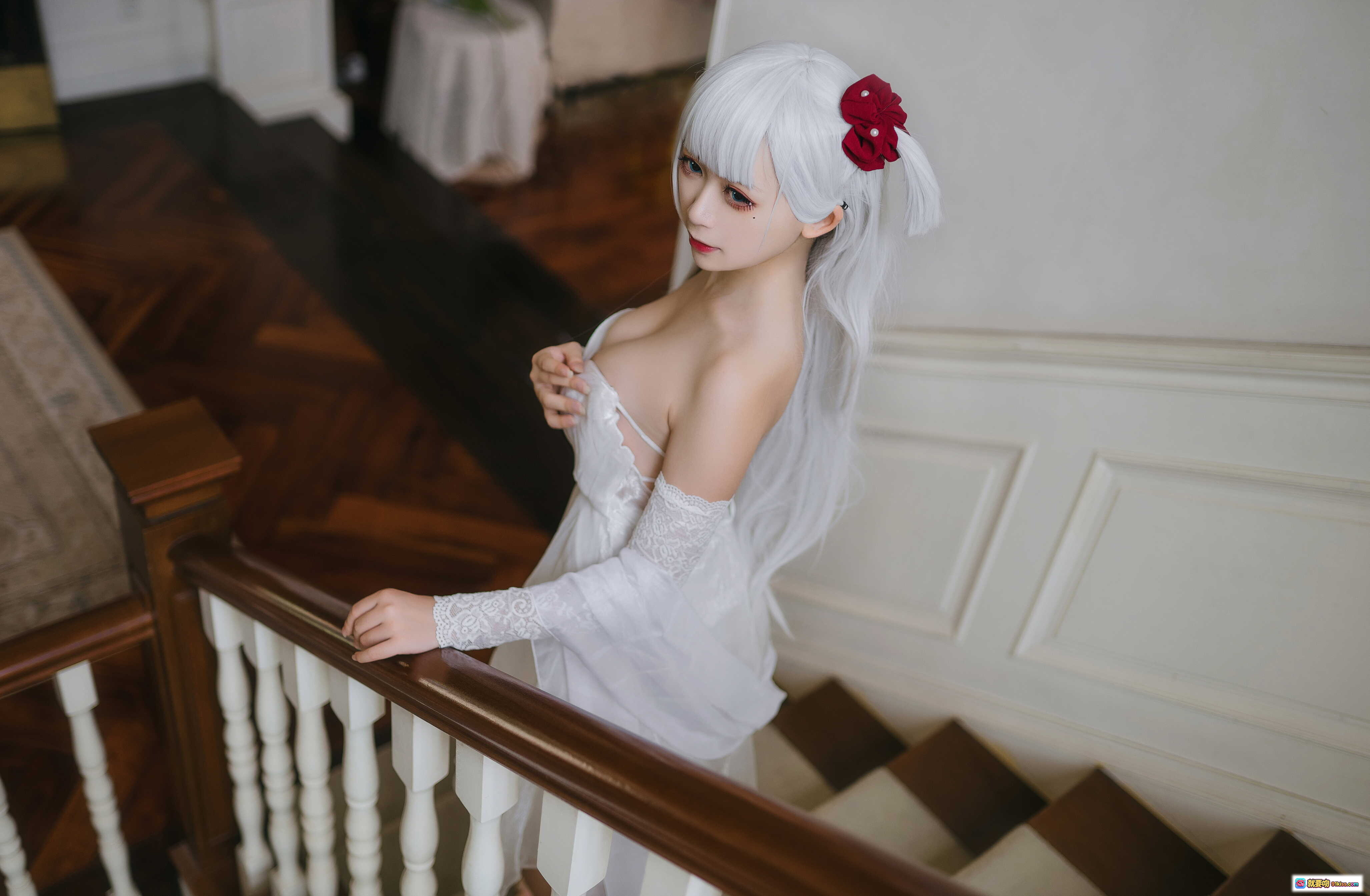 图片[6] - 樱落酱NO.020翔鹤Cosplay写真｜银发红蝴蝶结白蕾丝抹胸裙性感优雅居家风22P高清图集 - 就要吻