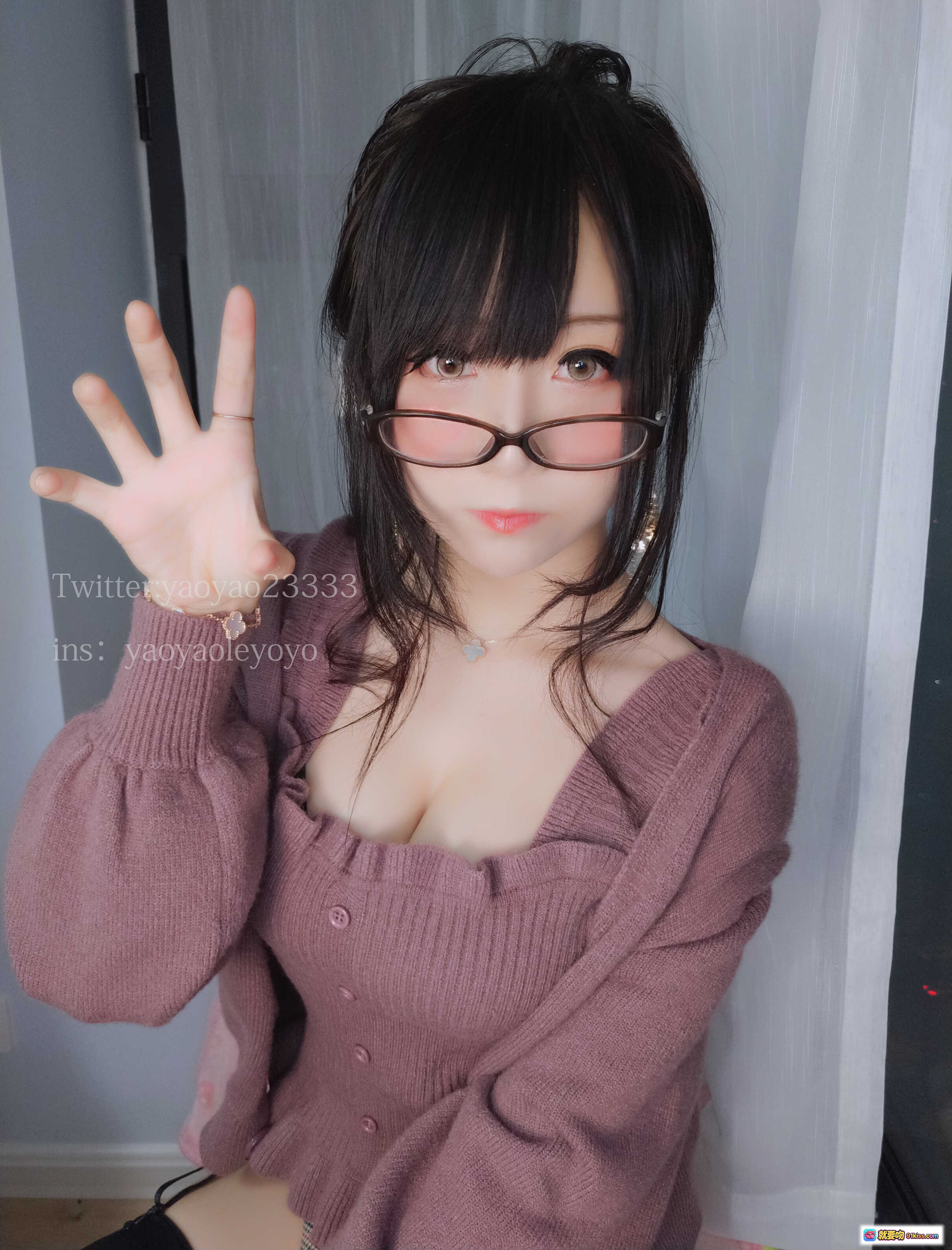 图片[9] - 摇摇乐yoyo NO.033 黑丝袜性感写真 Vol.20 紫色开衫眼镜少女私房美图 88P高清收藏版 - 就要吻