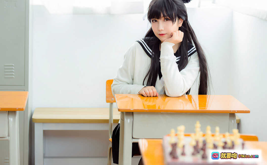 逐月SU爱宕犬校园浪漫曲写真｜日系水手服少女教室棋盘萌态清纯可爱 - 就要吻