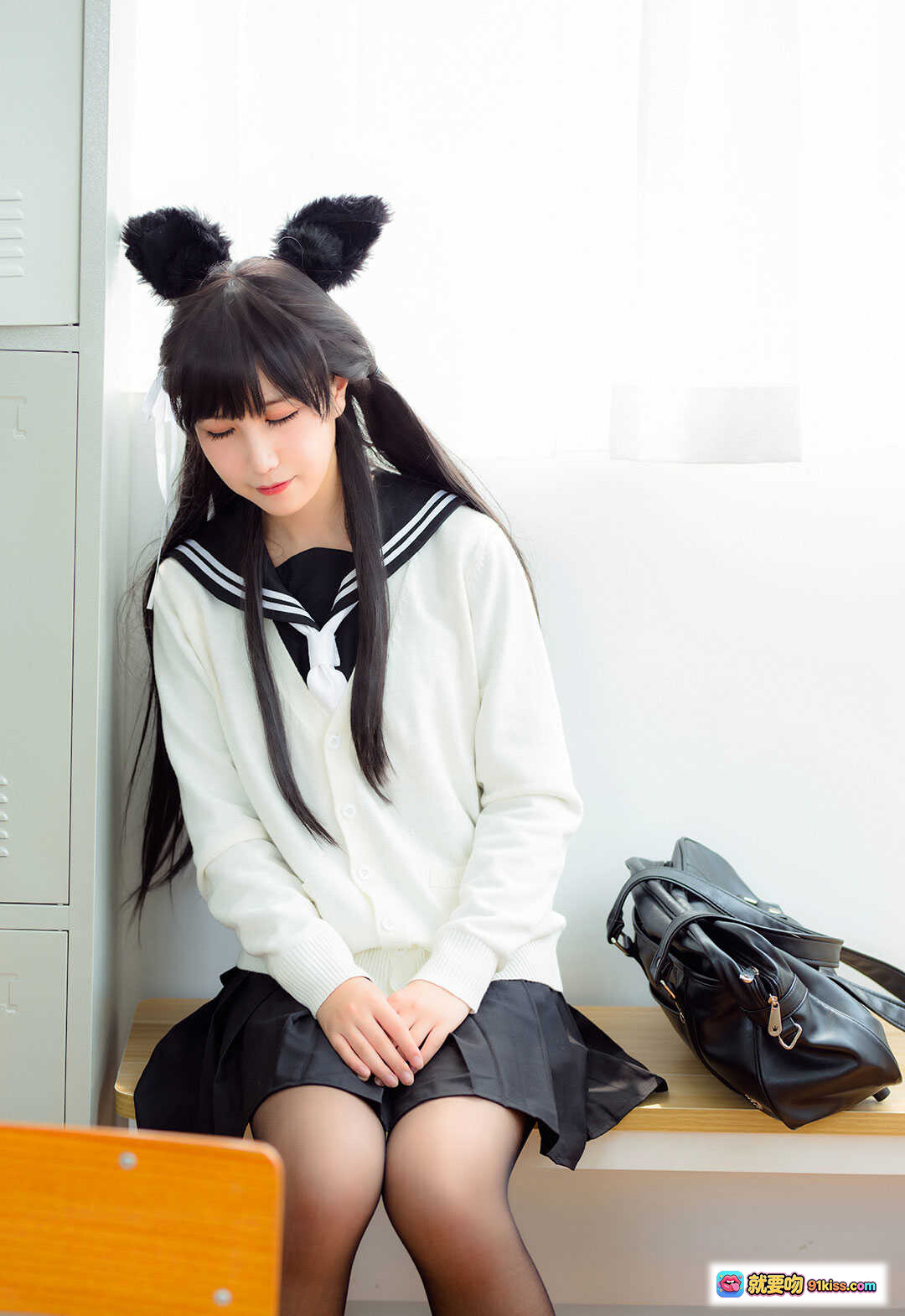 图片[2] - 逐月SU爱宕犬校园浪漫曲写真｜日系水手服少女教室棋盘萌态清纯可爱 - 就要吻