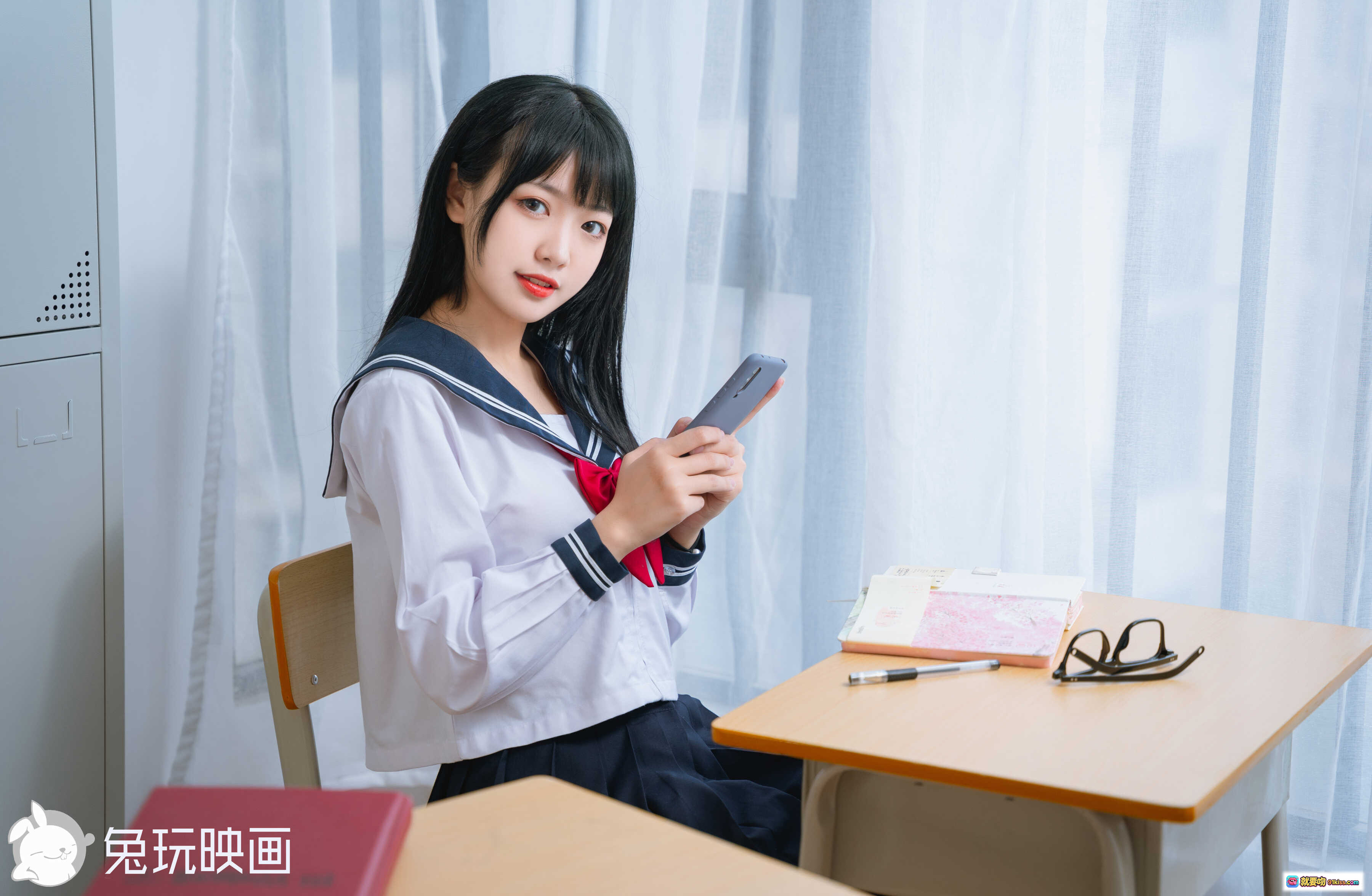 图片[1] - lovely呆玄NO.006课后教室写真｜水手服少女手机自拍｜清新校园风｜42P高清图集 - 就要吻