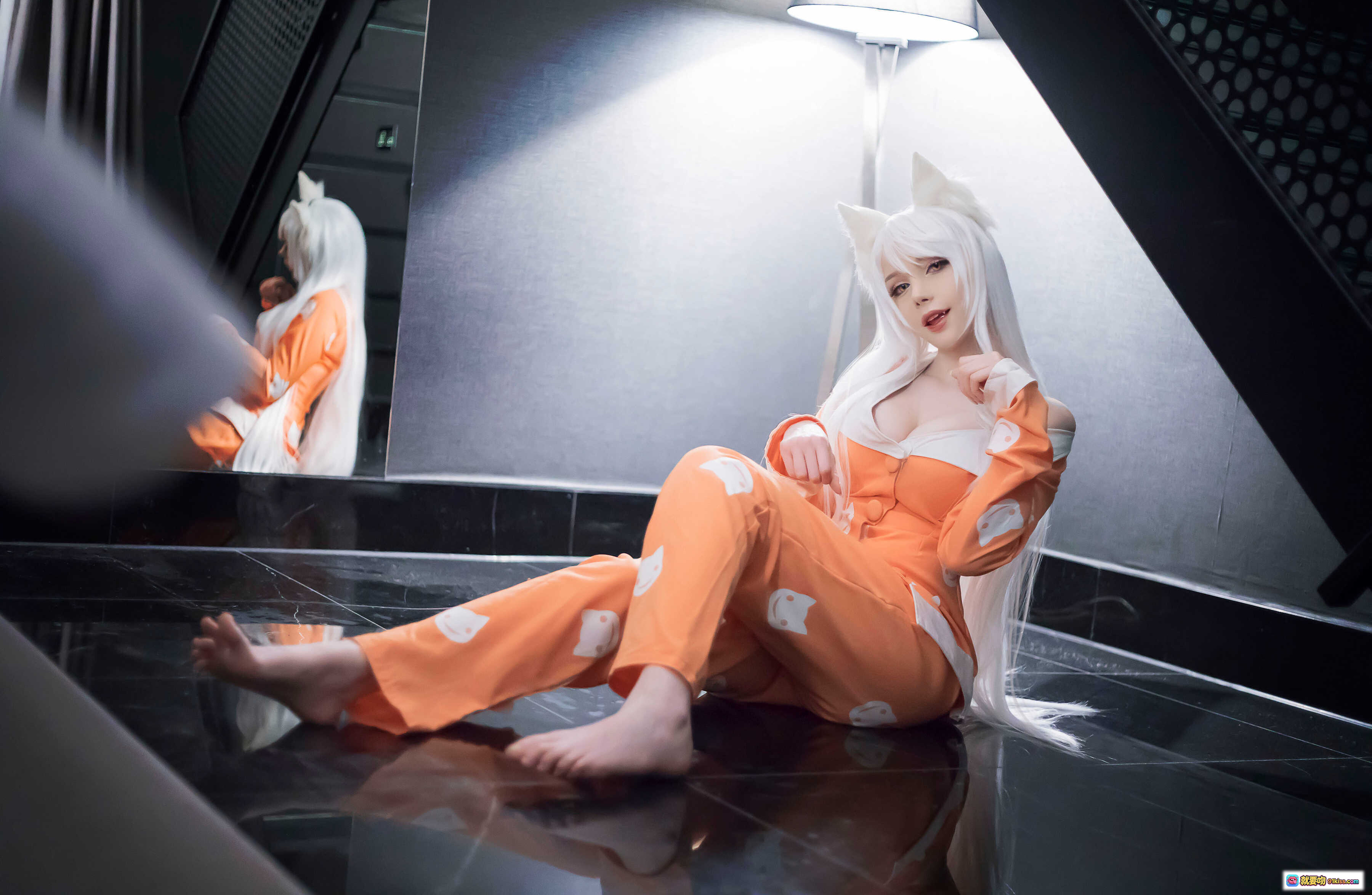 图片[10] - Sayathefox NO.004 白毛狐狸 Cosplay 精美写真 11P 28MB 高清橙色服装 白发狐耳 视觉艺术 时尚摄影 - 就要吻