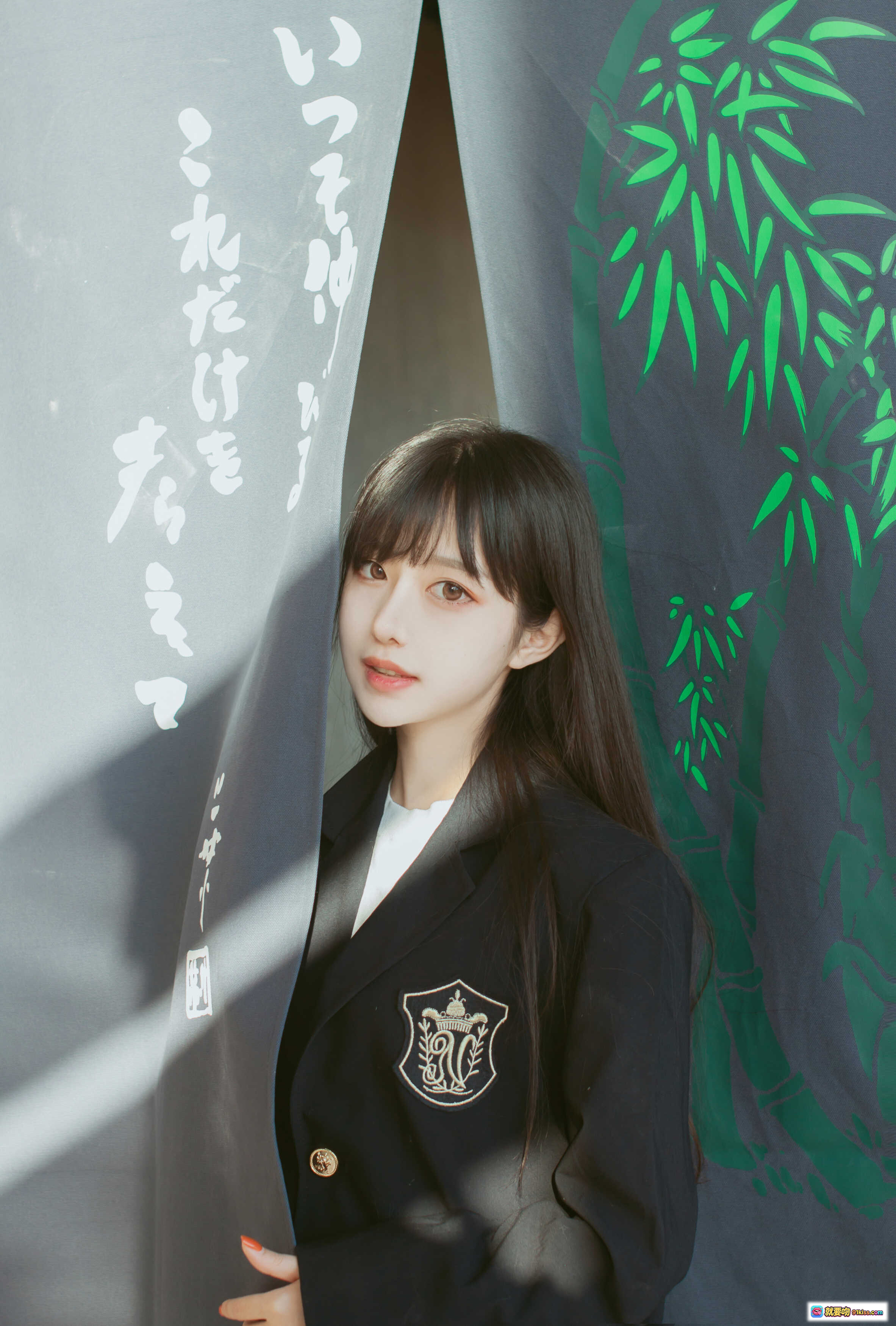 图片[10] - Shika小鹿鹿 NO.067 JK制服和风写真 11P日系少女坐姿美腿特写 温柔微笑木质台阶背景 92MB高清图集 - 就要吻