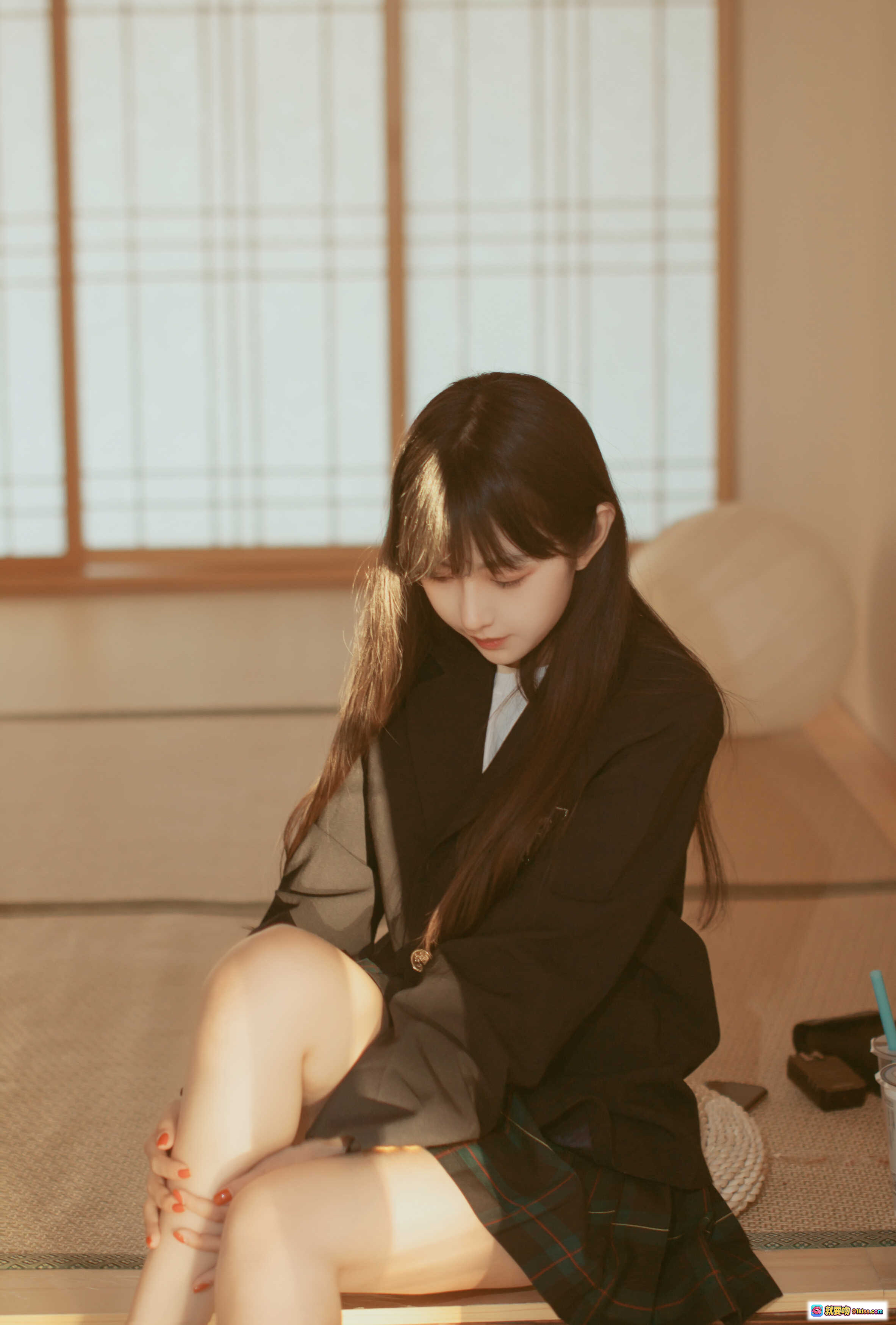 图片[9] - Shika小鹿鹿 NO.067 JK制服和风写真 11P日系少女坐姿美腿特写 温柔微笑木质台阶背景 92MB高清图集 - 就要吻