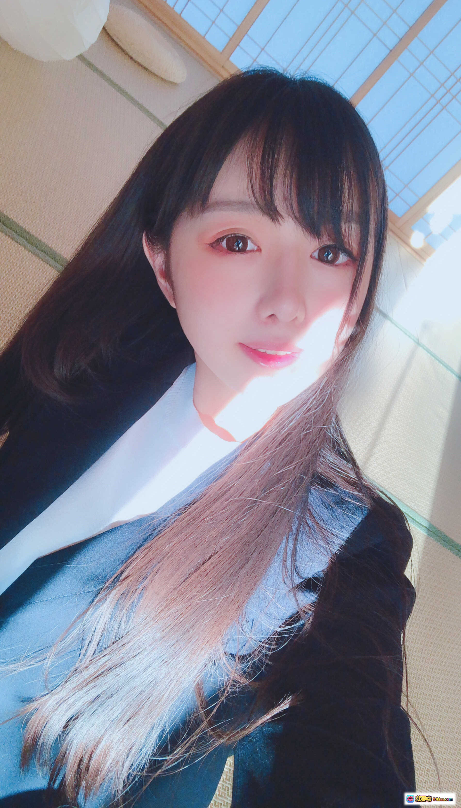 图片[8] - Shika小鹿鹿 NO.067 JK制服和风写真 11P日系少女坐姿美腿特写 温柔微笑木质台阶背景 92MB高清图集 - 就要吻