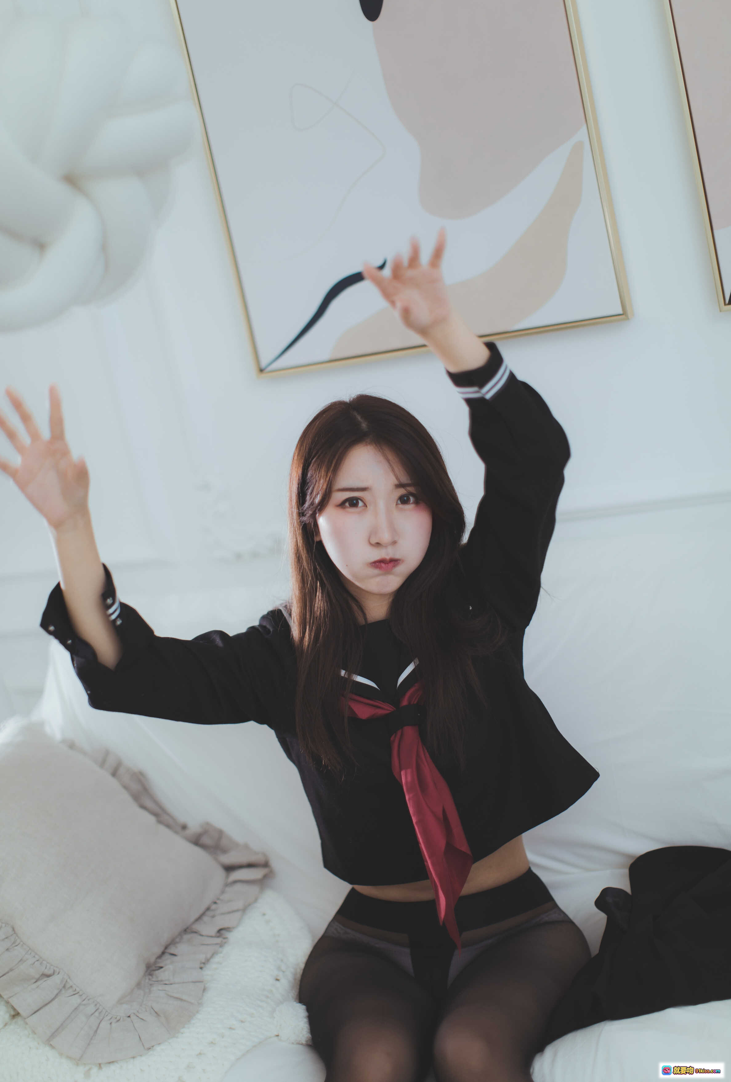 图片[8] - 黑川NO.025 JK制服少女写真 52P高清图集 黑丝美腿可爱抱枕居家风 甜酷日系风格 - 就要吻