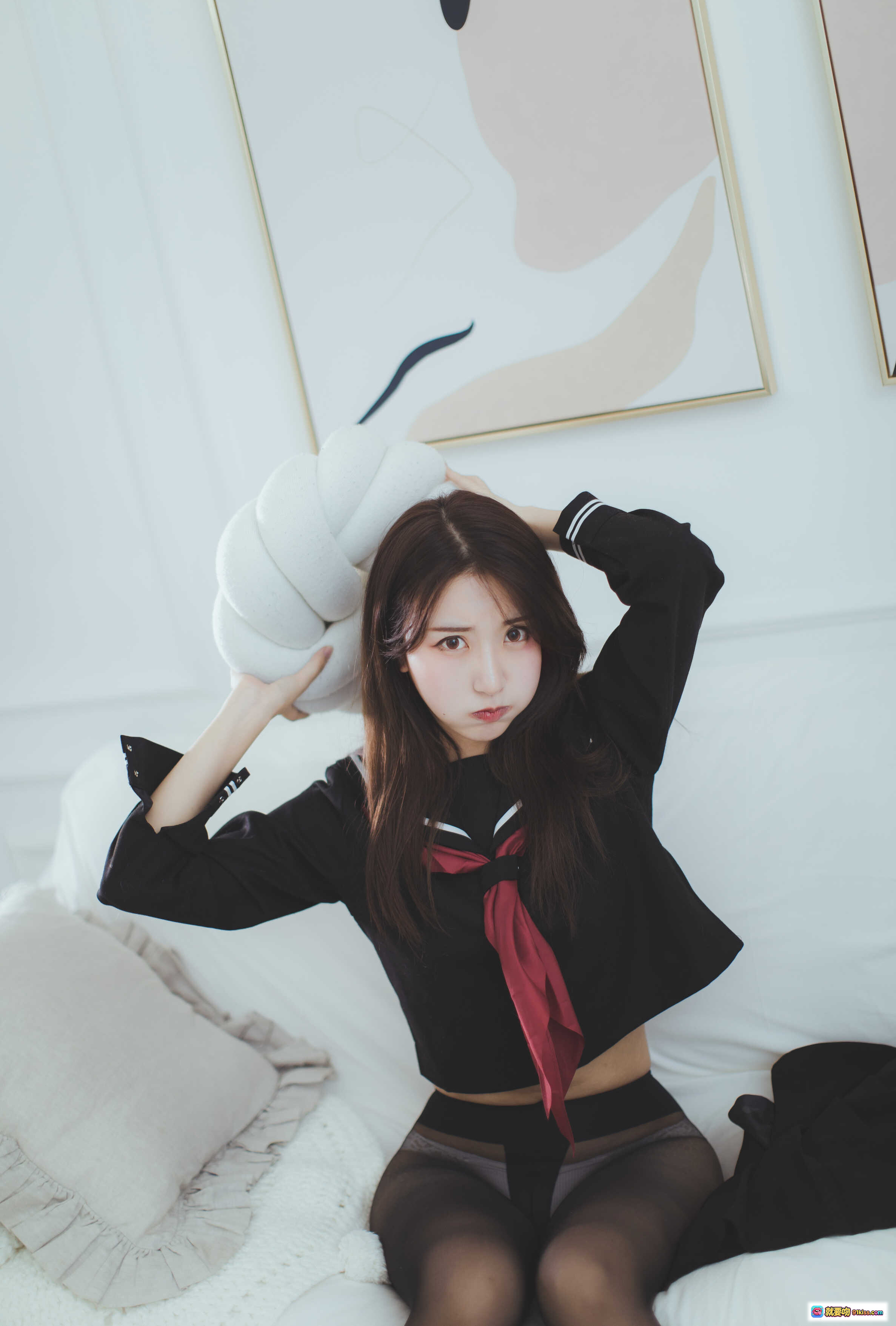 图片[1] - 黑川NO.025 JK制服少女写真 52P高清图集 黑丝美腿可爱抱枕居家风 甜酷日系风格 - 就要吻