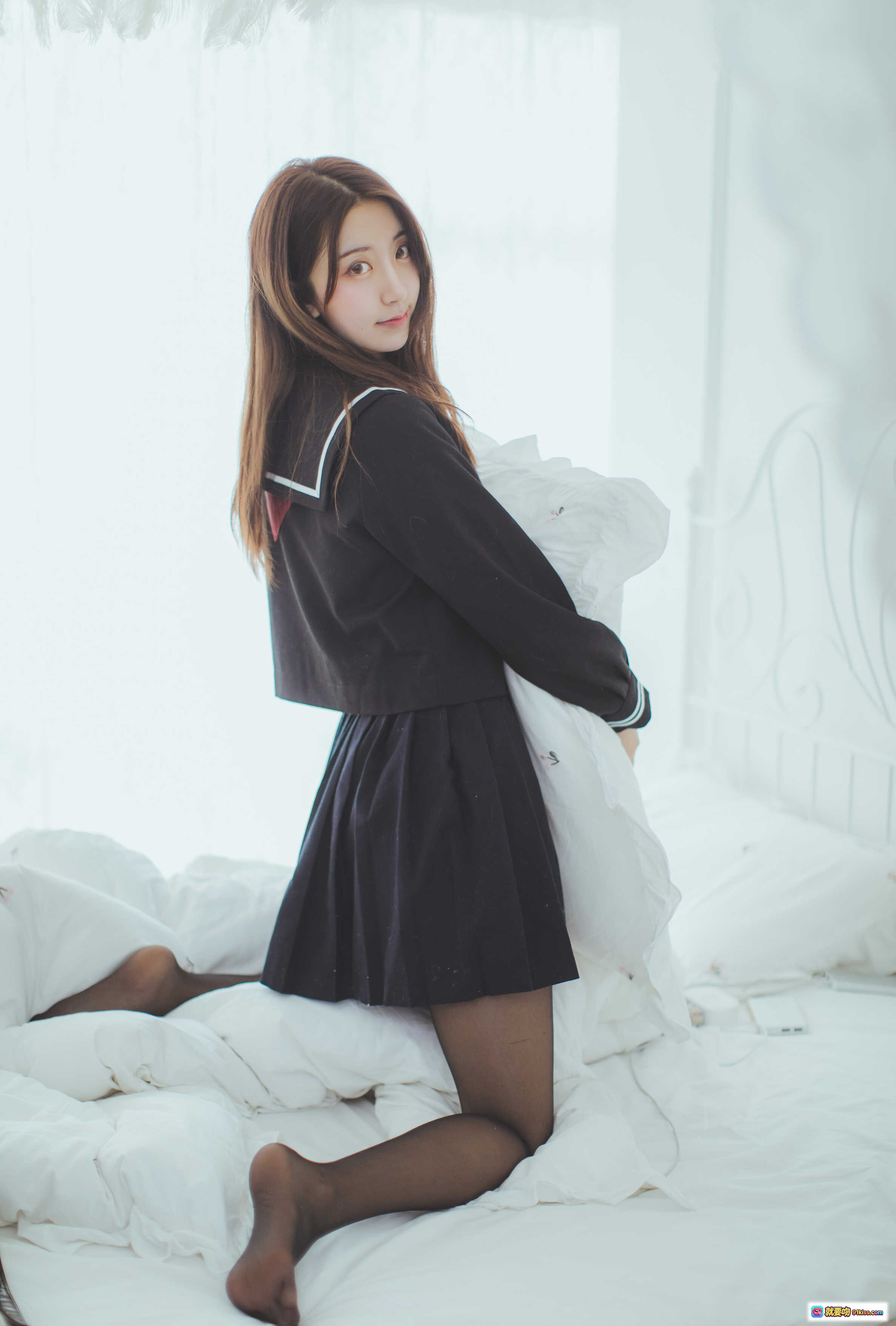 图片[5] - 黑川NO.025 JK制服少女写真 52P高清图集 黑丝美腿可爱抱枕居家风 甜酷日系风格 - 就要吻