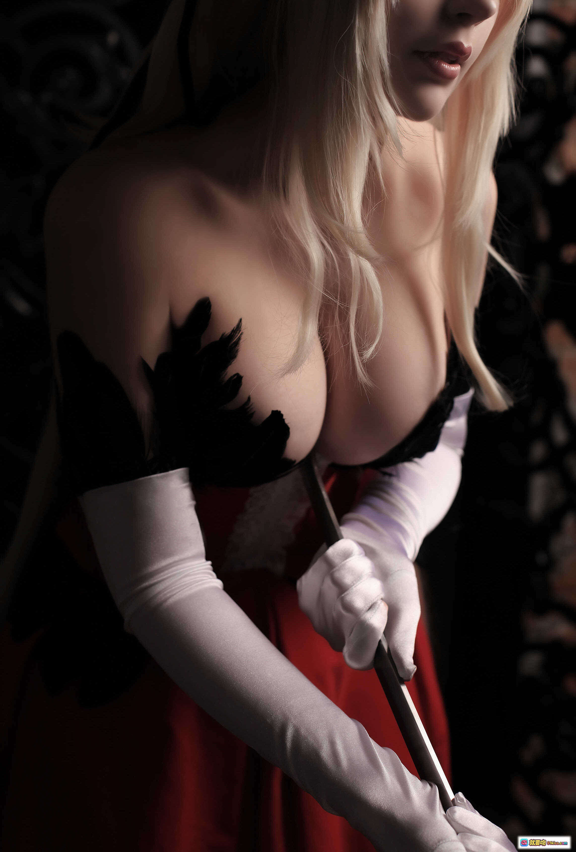 图片[6] - Sayathefox NO.009 忍野忍 Cosplay 精美写真 金发精灵耳 血迹妆容 黑红服饰 手持武士刀 暗黑风摄影 10P高清图集 - 就要吻