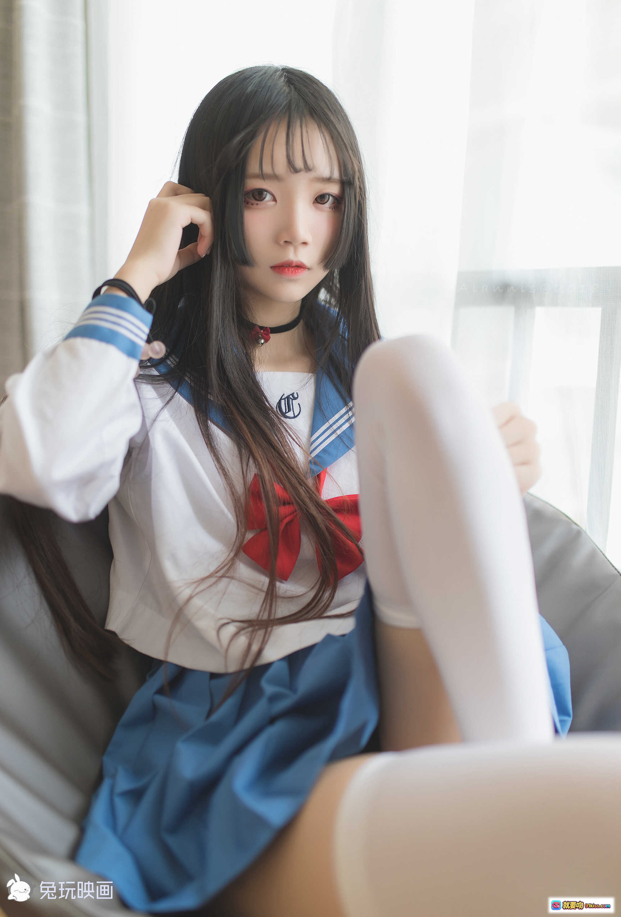 图片[4] - 白丝JK少女 蓝色百褶裙 透光窗帘 纯欲风写真 兔玩映画 五更百鬼 10P高清图集 - 就要吻