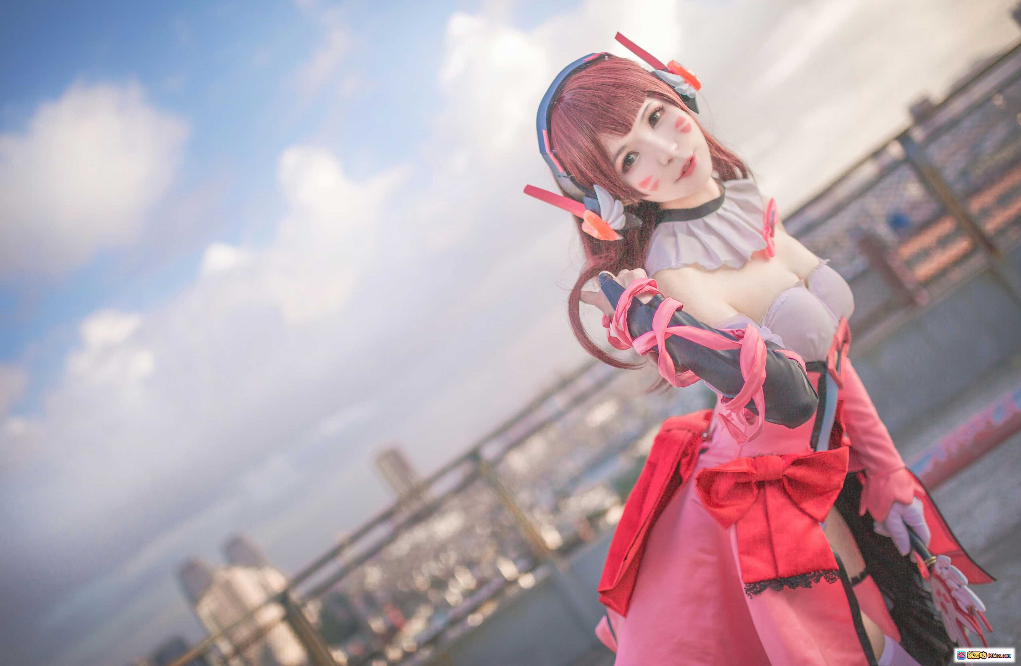 图片[2] - 北之北 VOL.12 守望先锋D.VA魔法少女Cosplay 粉红战衣+耳机造型 城市天台写真 10P高清美图 - 就要吻