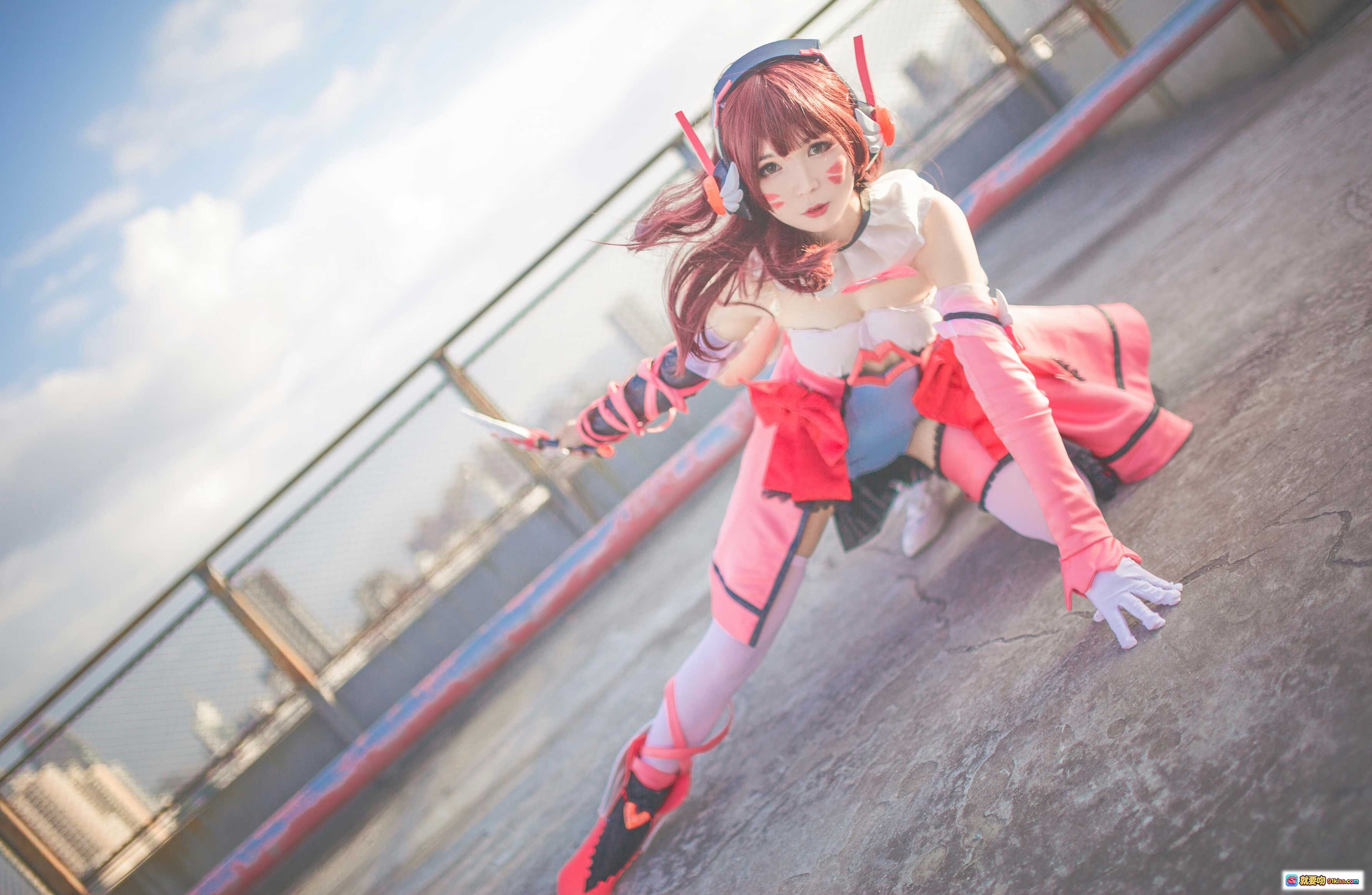 图片[5] - 北之北 VOL.12 守望先锋D.VA魔法少女Cosplay 粉红战衣+耳机造型 城市天台写真 10P高清美图 - 就要吻