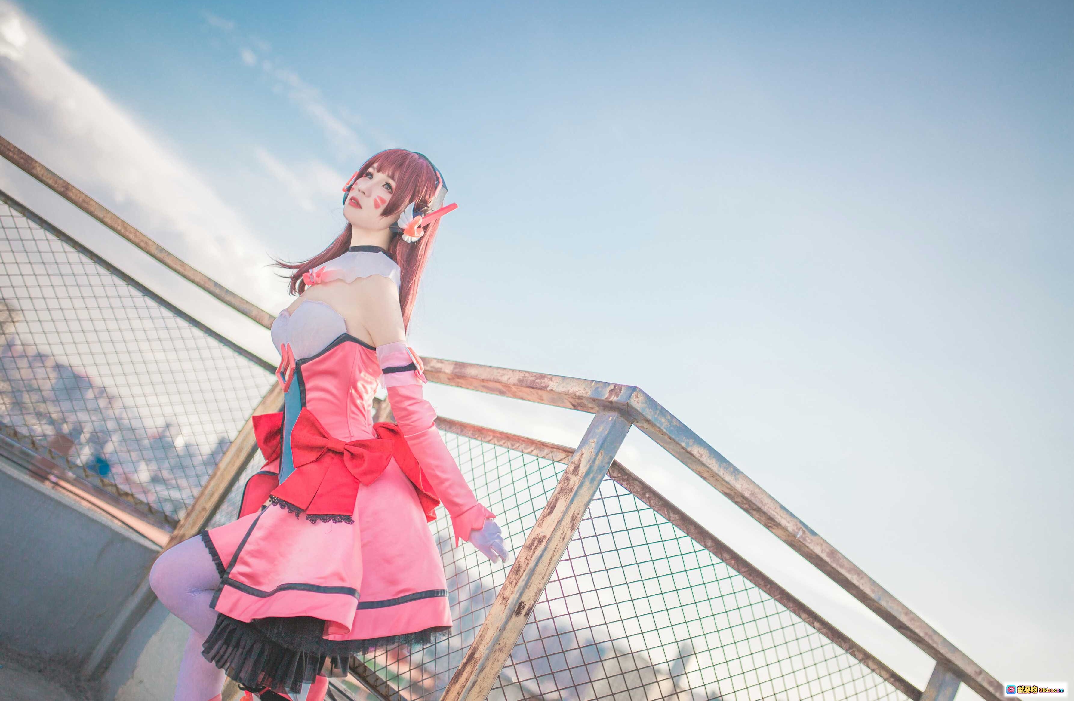 图片[9] - 北之北 VOL.12 守望先锋D.VA魔法少女Cosplay 粉红战衣+耳机造型 城市天台写真 10P高清美图 - 就要吻