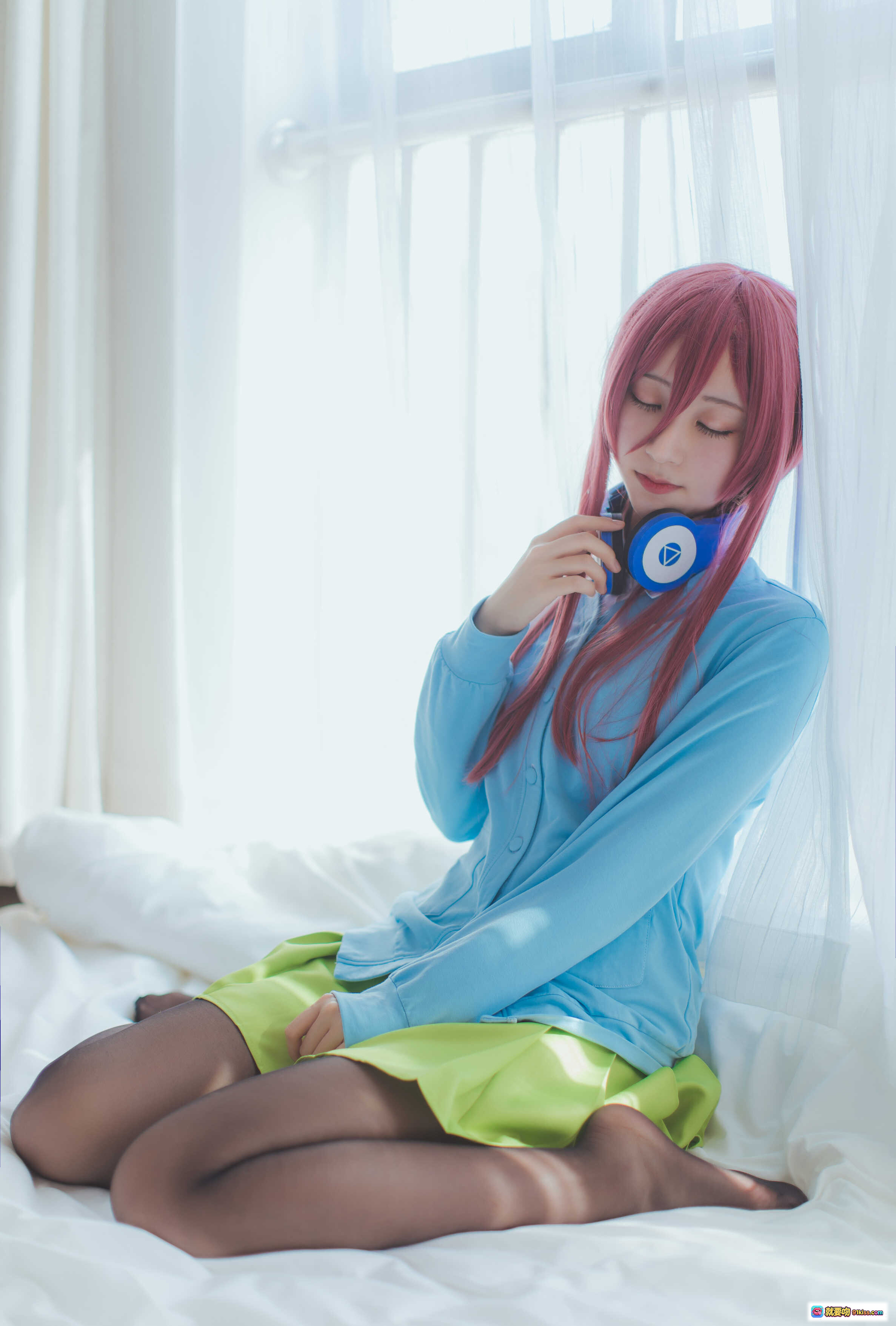 图片[7] - 黑川NO.048三玖正片写真 42P高清美腿黑丝少女 绿裙蓝衫居家私房摄影 - 就要吻