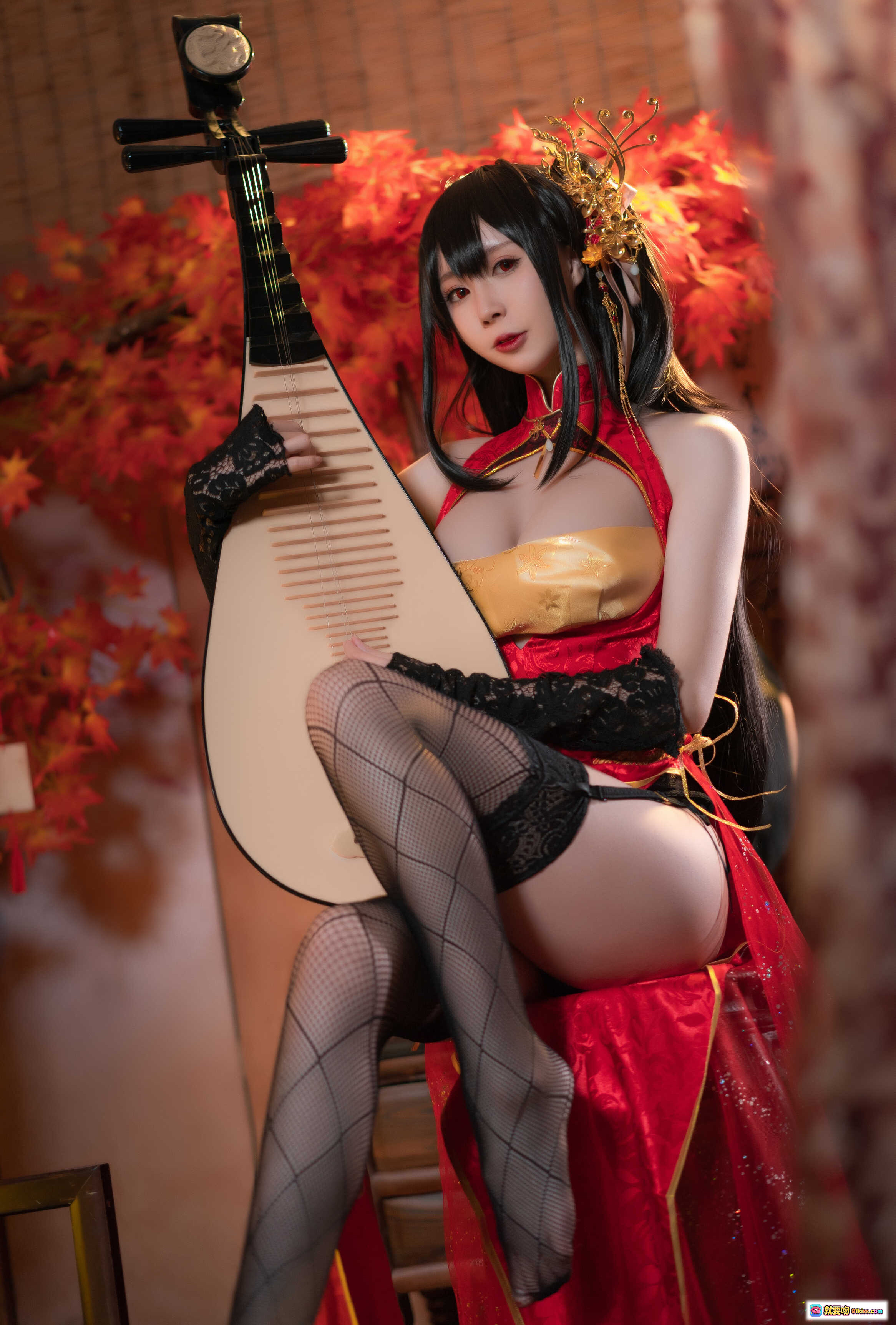 西园寺南歌NO.008大鳯电子档3套93P444MB 红裙琵琶cos黑丝蕾丝写真美图 - 就要吻