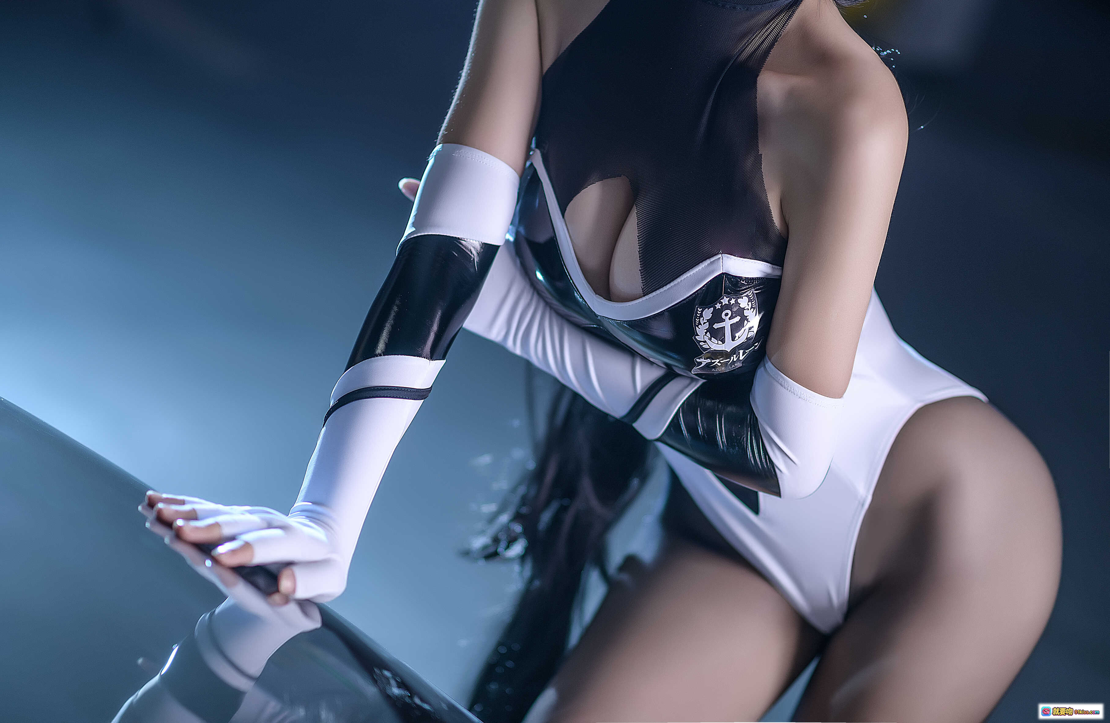 图片[10] - 樱落酱NO.001高雄赛车写真｜性感Cosplay车库车模｜黑伞白裙美腿诱惑｜12P高清图集 - 就要吻